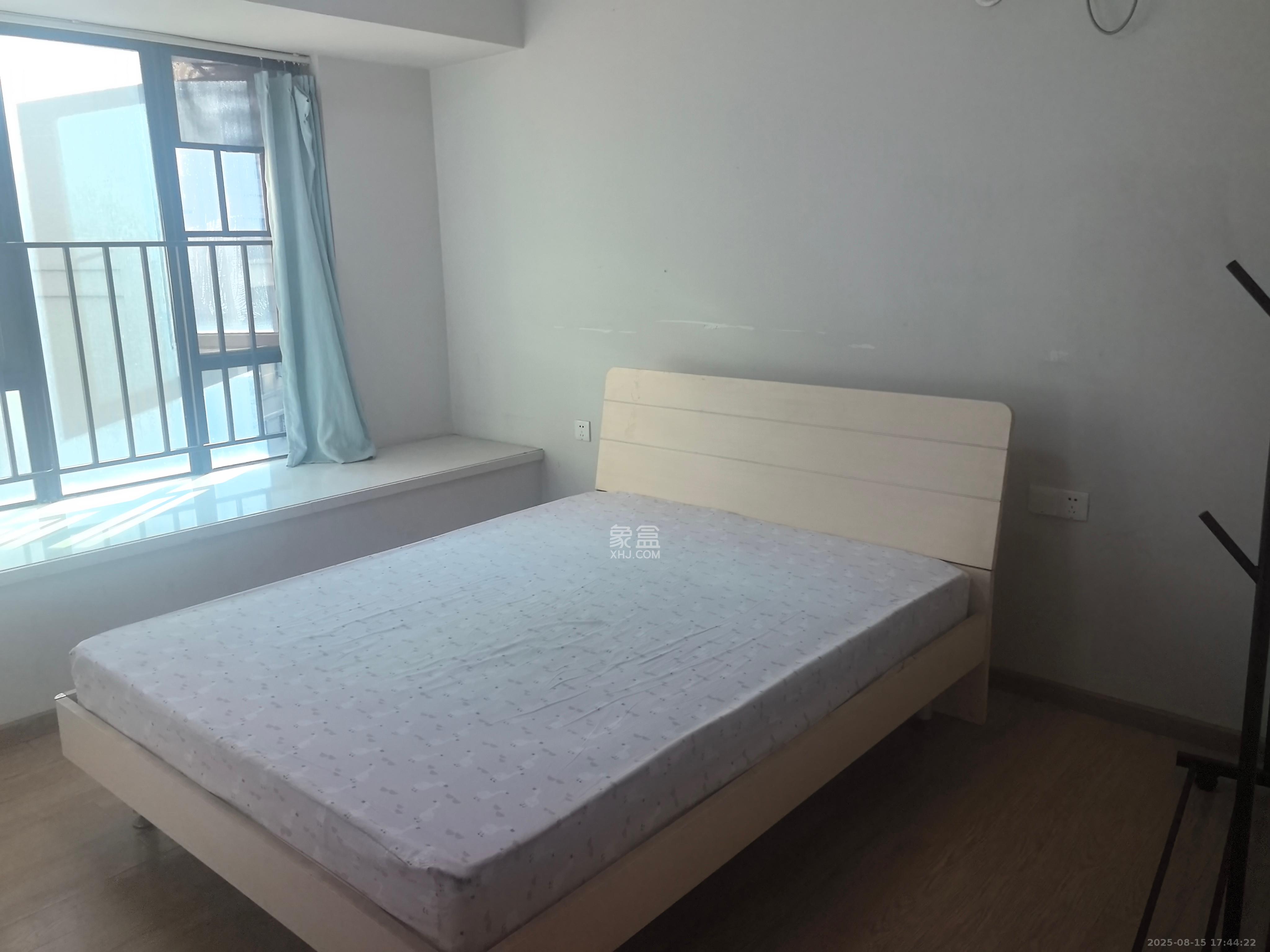 时代倾城二期  2室2厅1卫   1800.00元/月室内图