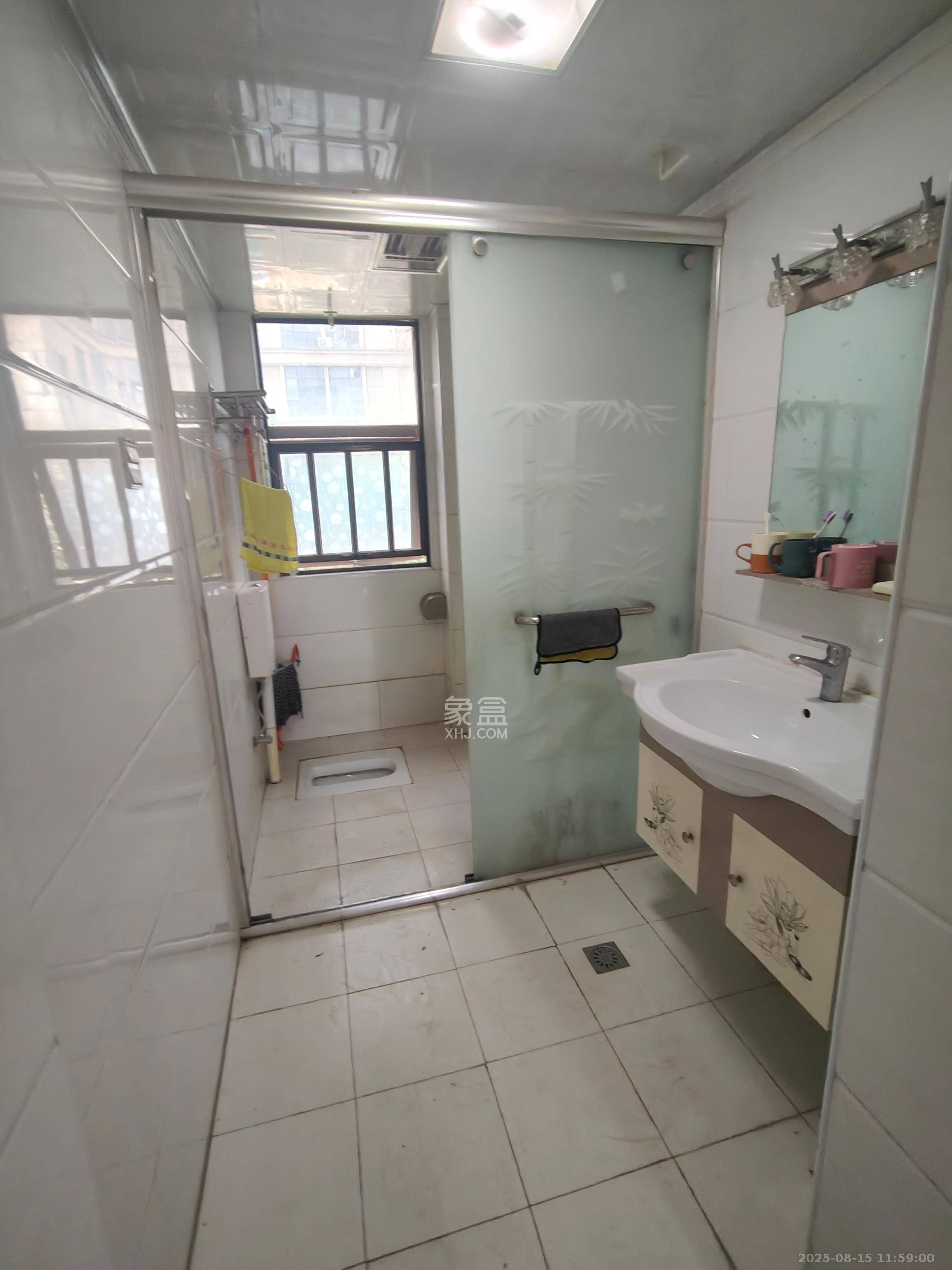 万象美域  4室2厅1卫    2500.0元/月室内图