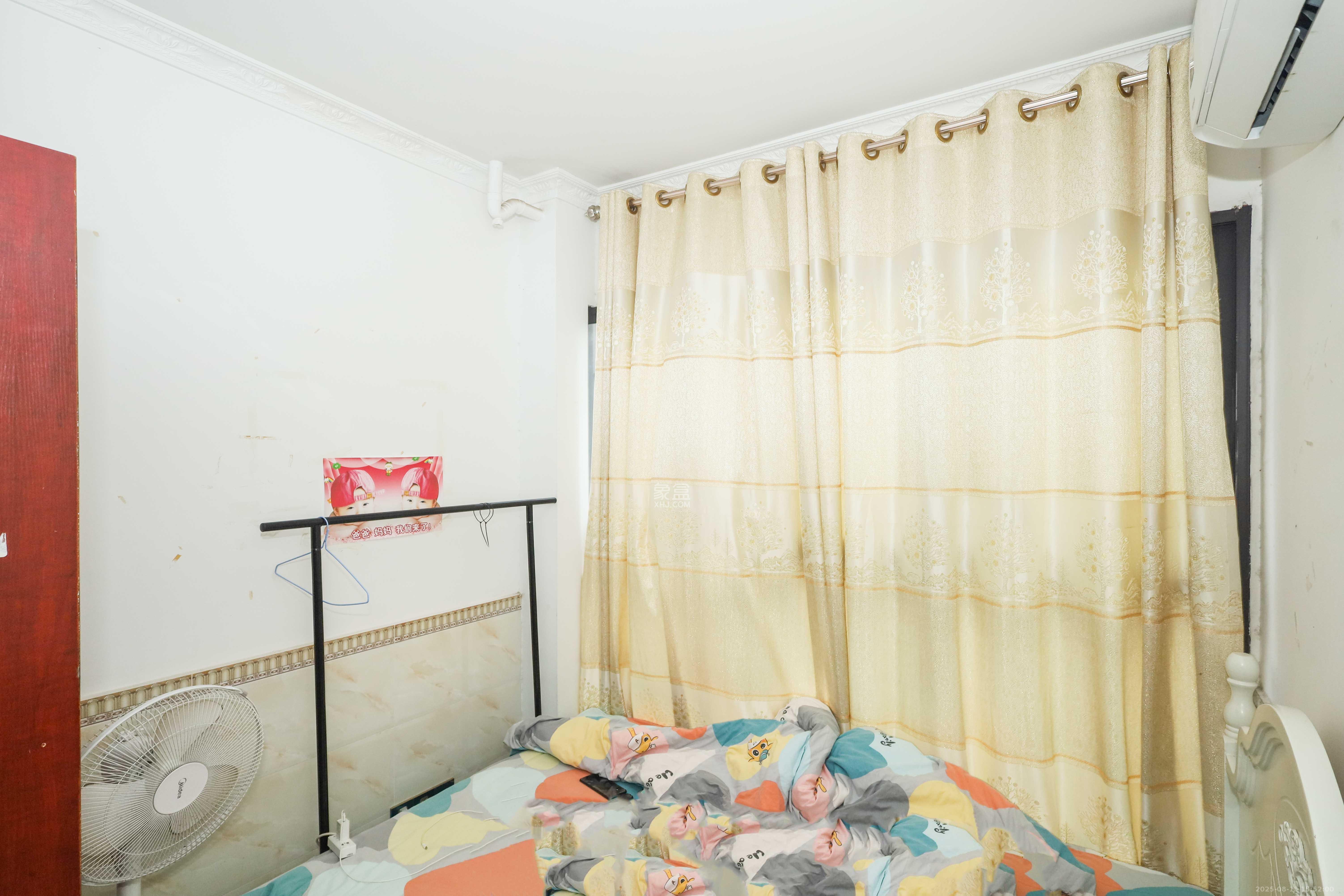 麓谷星辰  4室2厅2卫    120.0万 麓谷星辰  4室2厅2卫    120.0万卧室