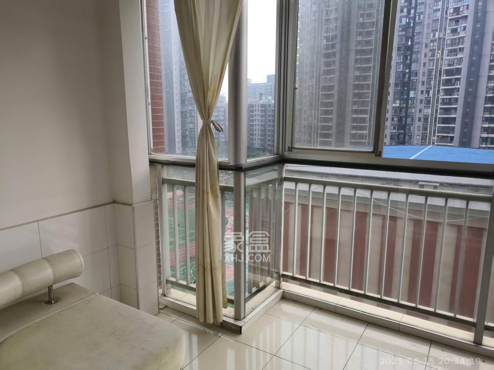 陶然居  4室2厅2卫    2500.0元/月室内图