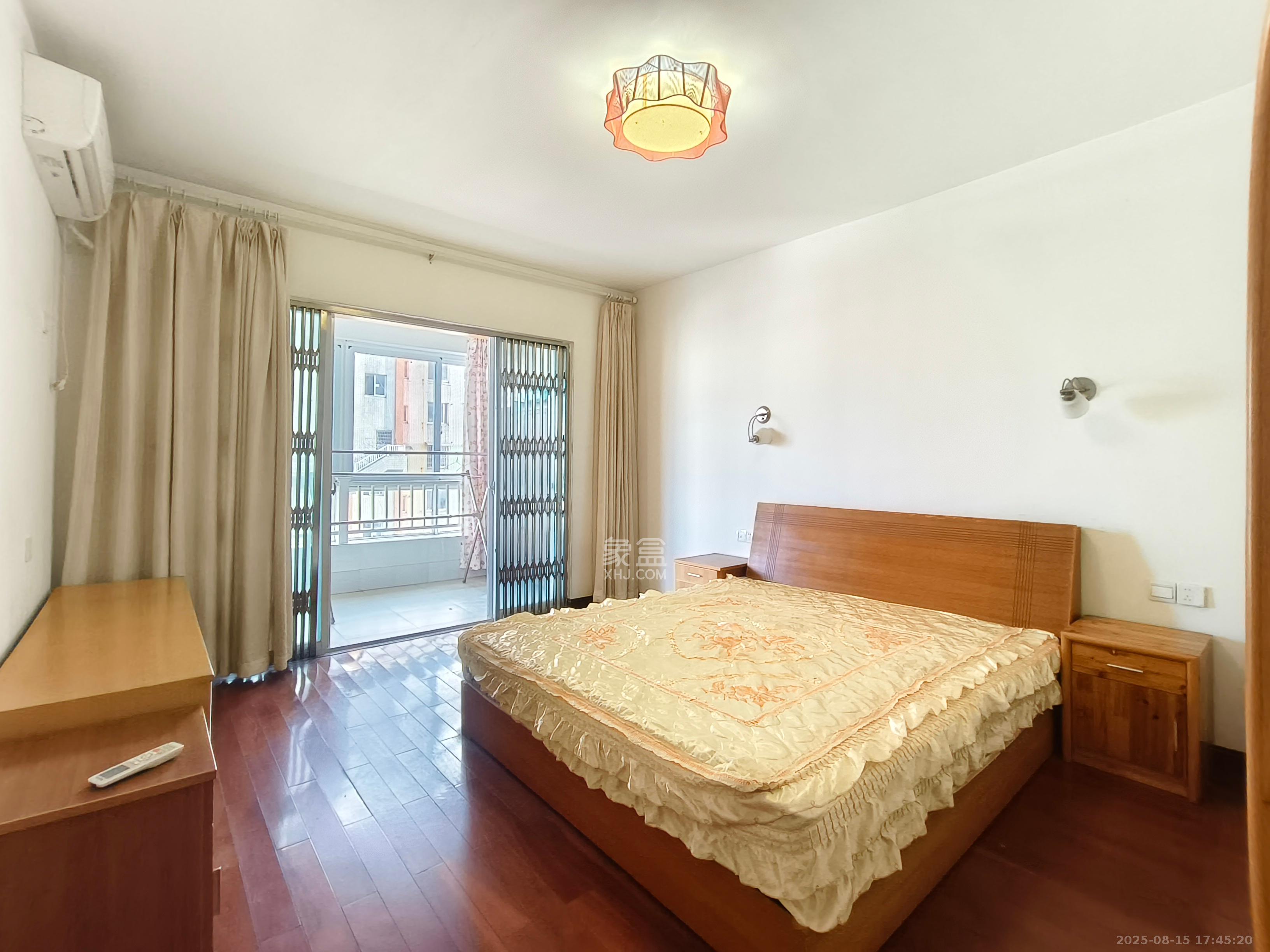 四季美景三期（四季美景水木轩）  3室2厅2卫    2500.0元/月室内图