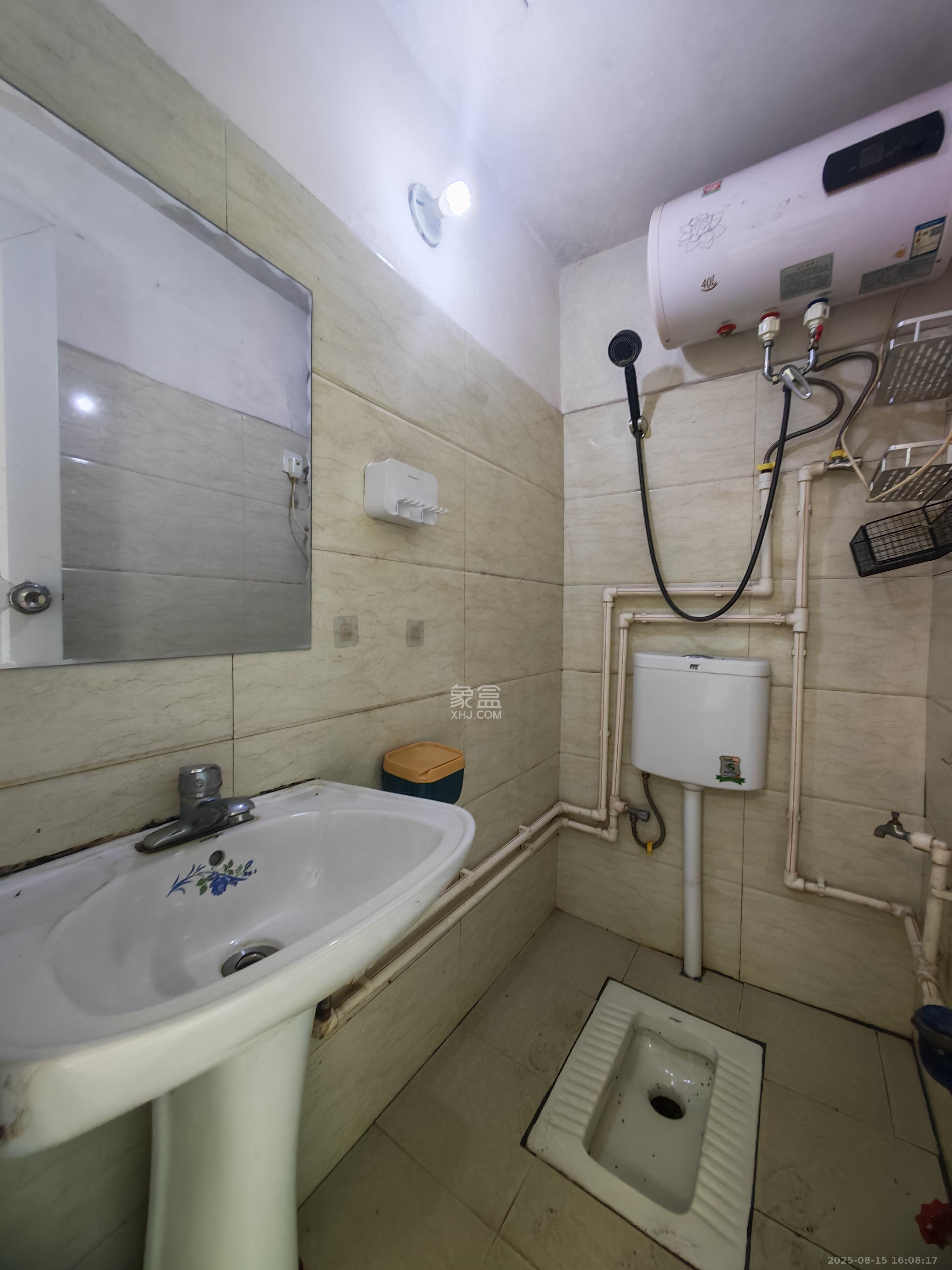 鑫远玲珑 1室0厅0卫 1100.0元/月 鑫远玲珑 1室0厅0卫 1100.0元/月室内图