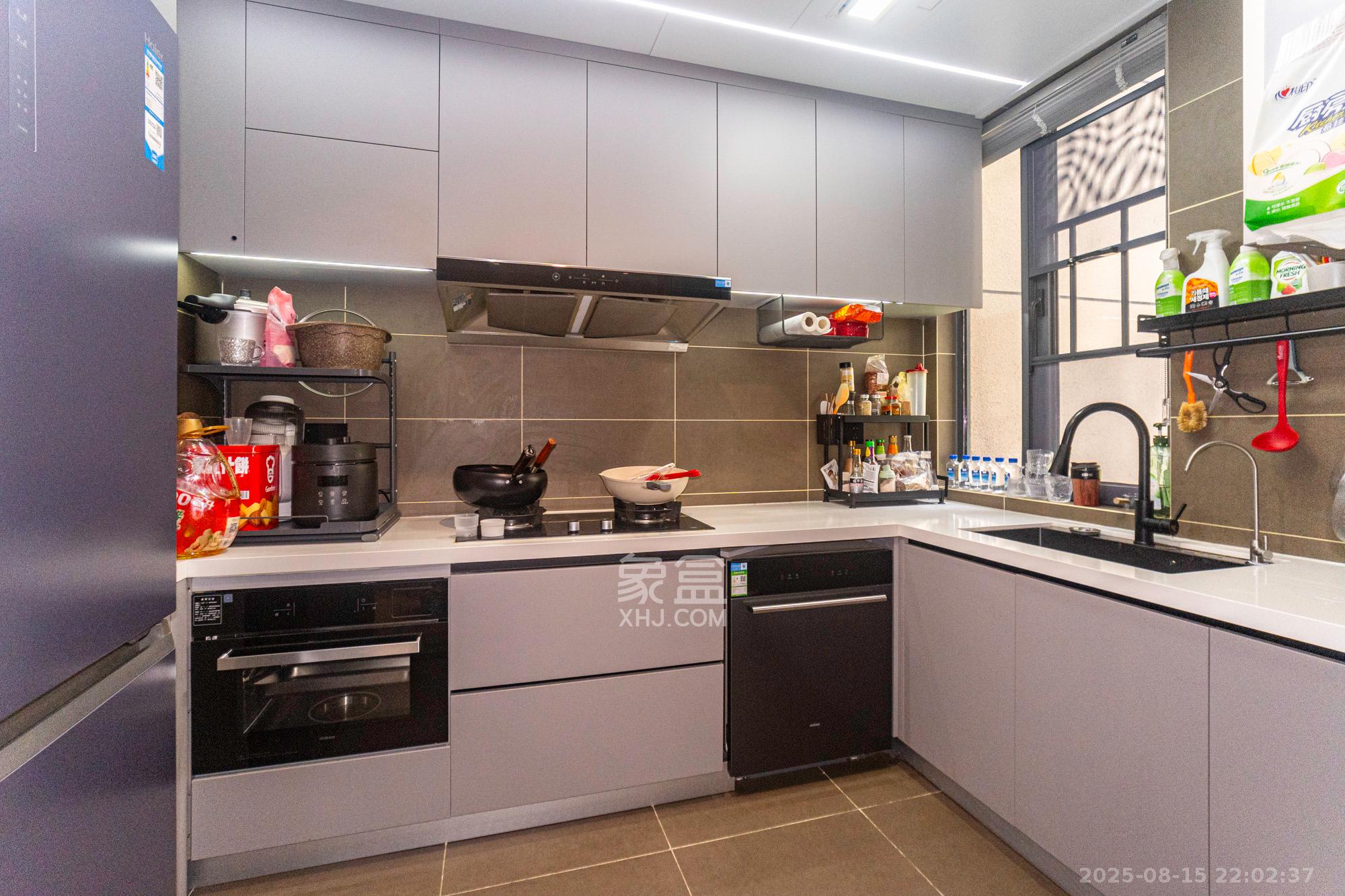 运达锦绣广场  4室2厅2卫    215.0万厨房