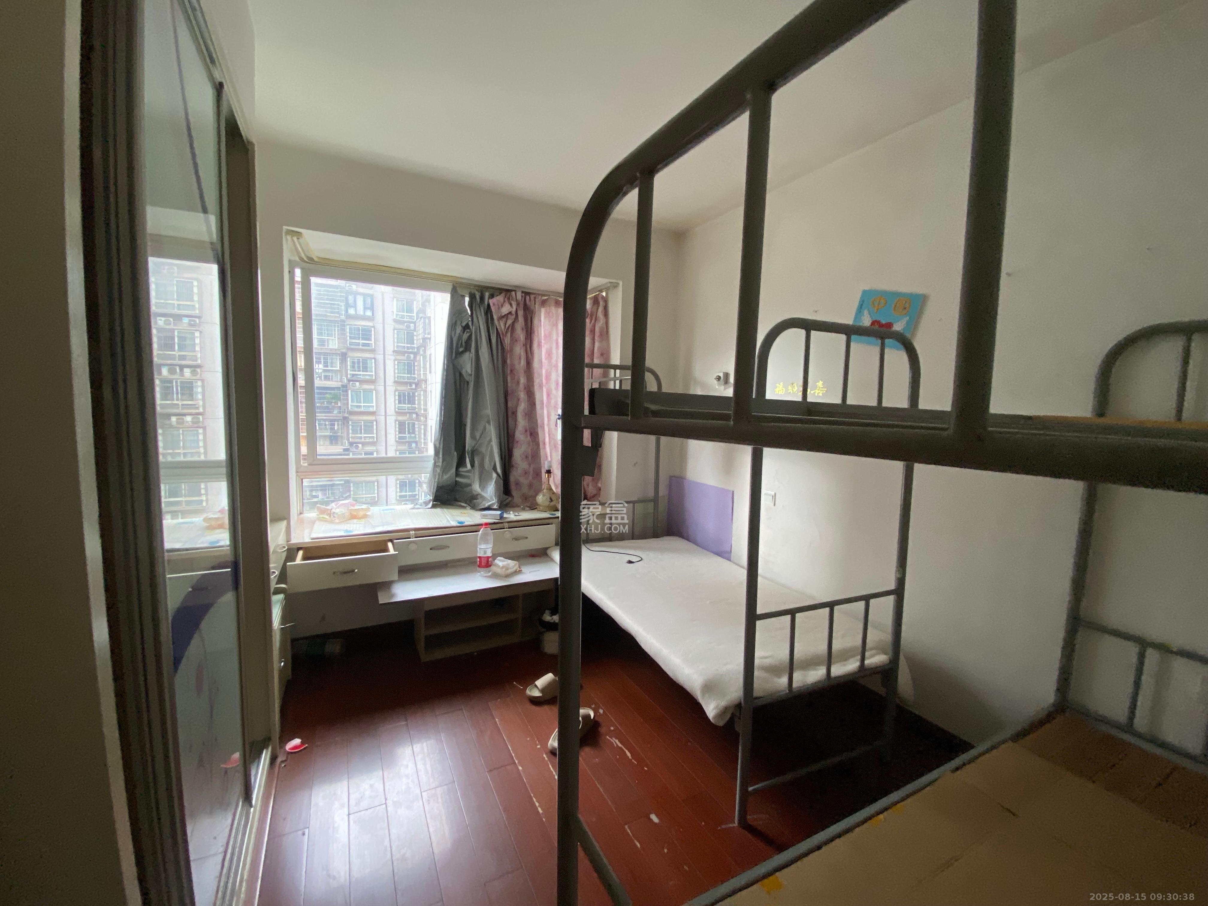 金霞银园  3室2厅2卫    2000.0元/月室内图