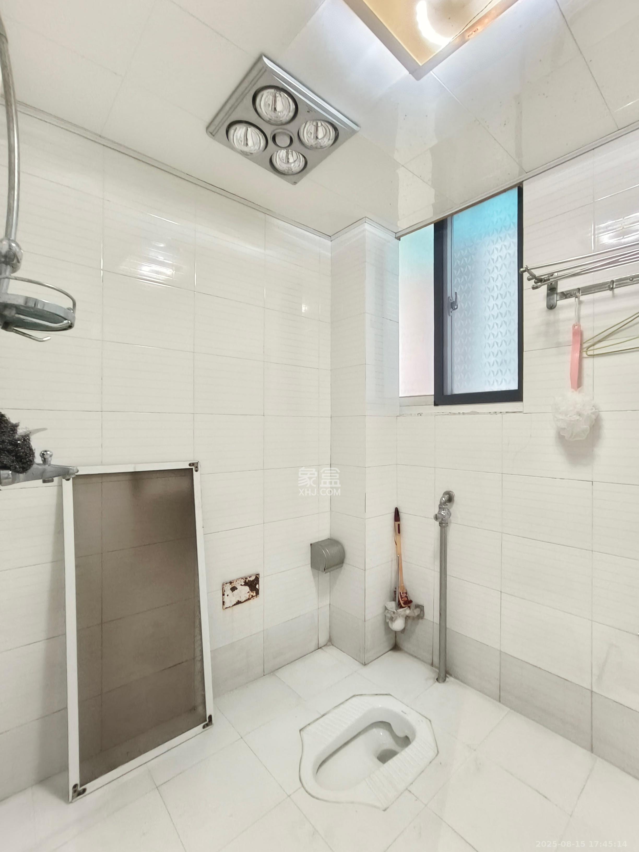 四季美景三期(四季美景水木轩) 3室2厅2卫 2500.0元/月 四季美景三期(四季美景水木轩) 3室2厅2卫 2500.0元/月室内图