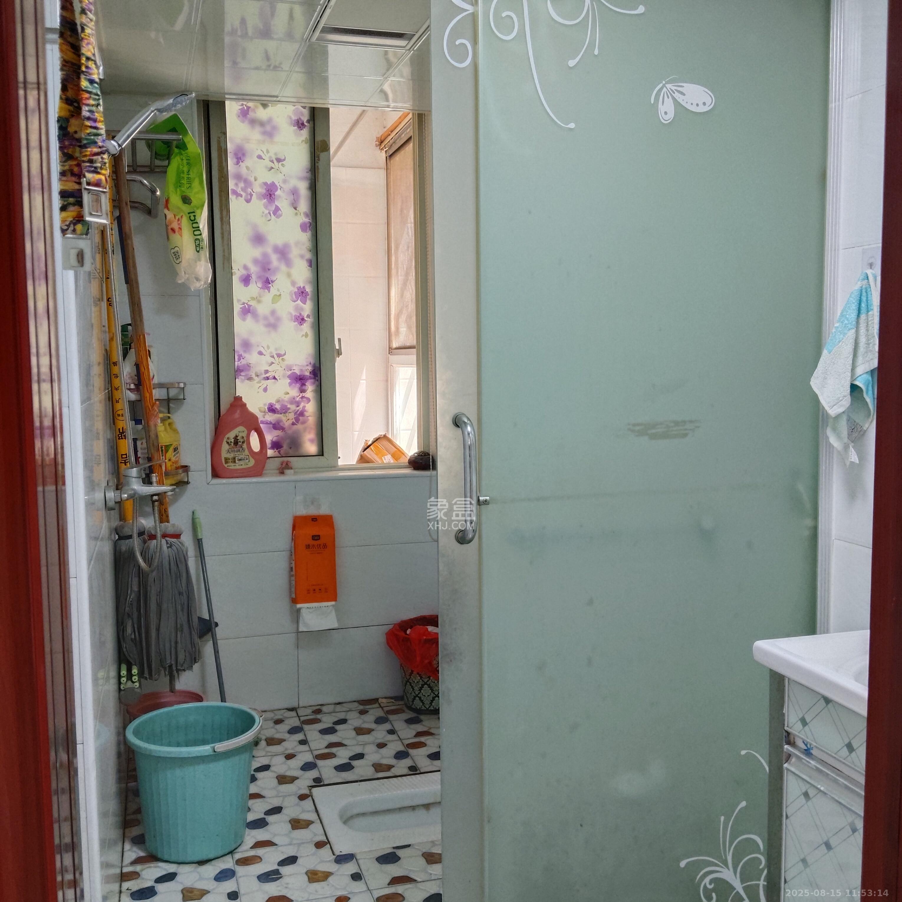 和润园一、二期  3室2厅2卫    2400.0元/月室内图