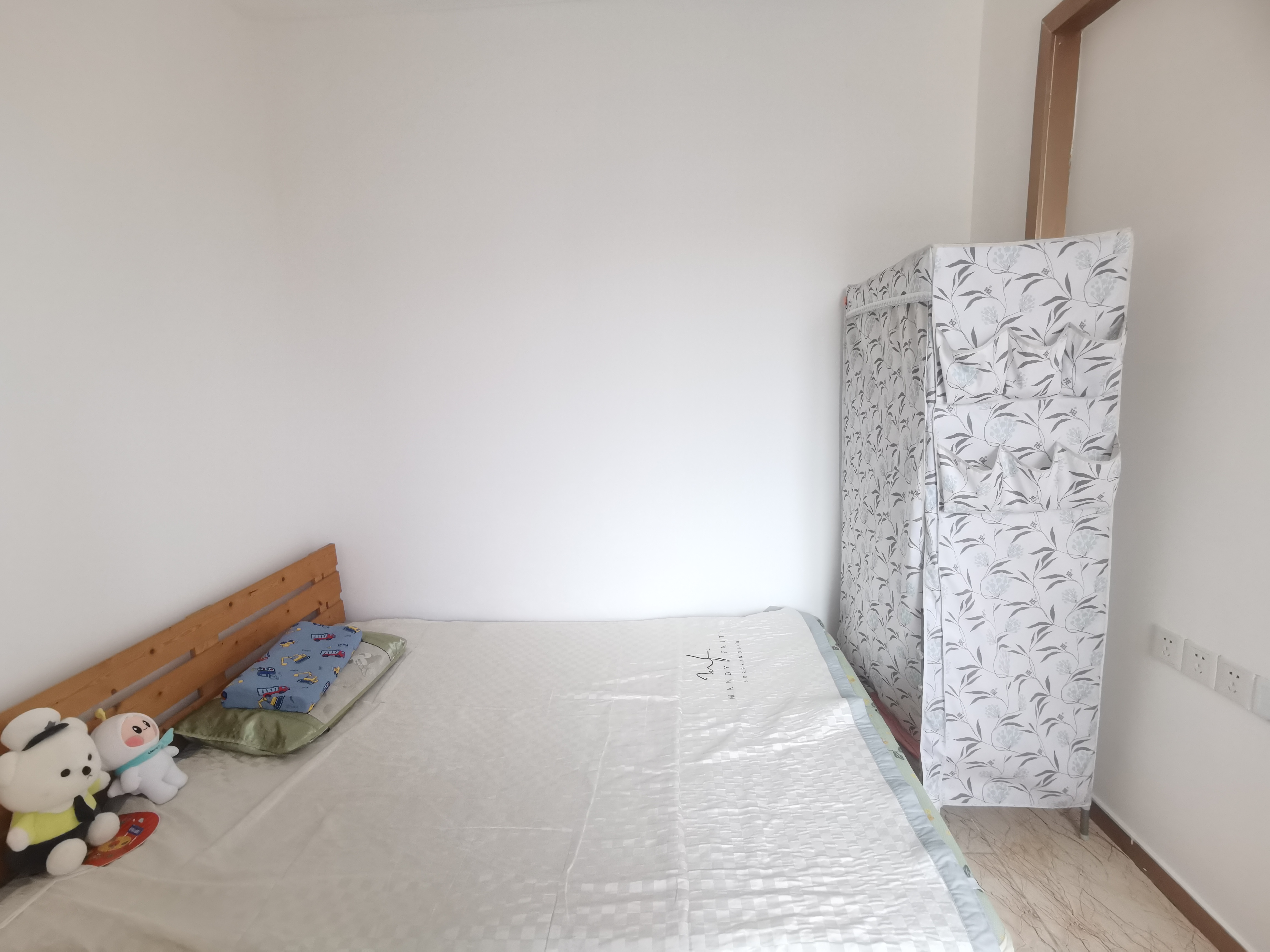 沁园岭秀(别名:海角花园) 2室2厅1卫 2800.0元/月 沁园岭秀(别名:海角花园) 2室2厅1卫 2800.0元/月室内图