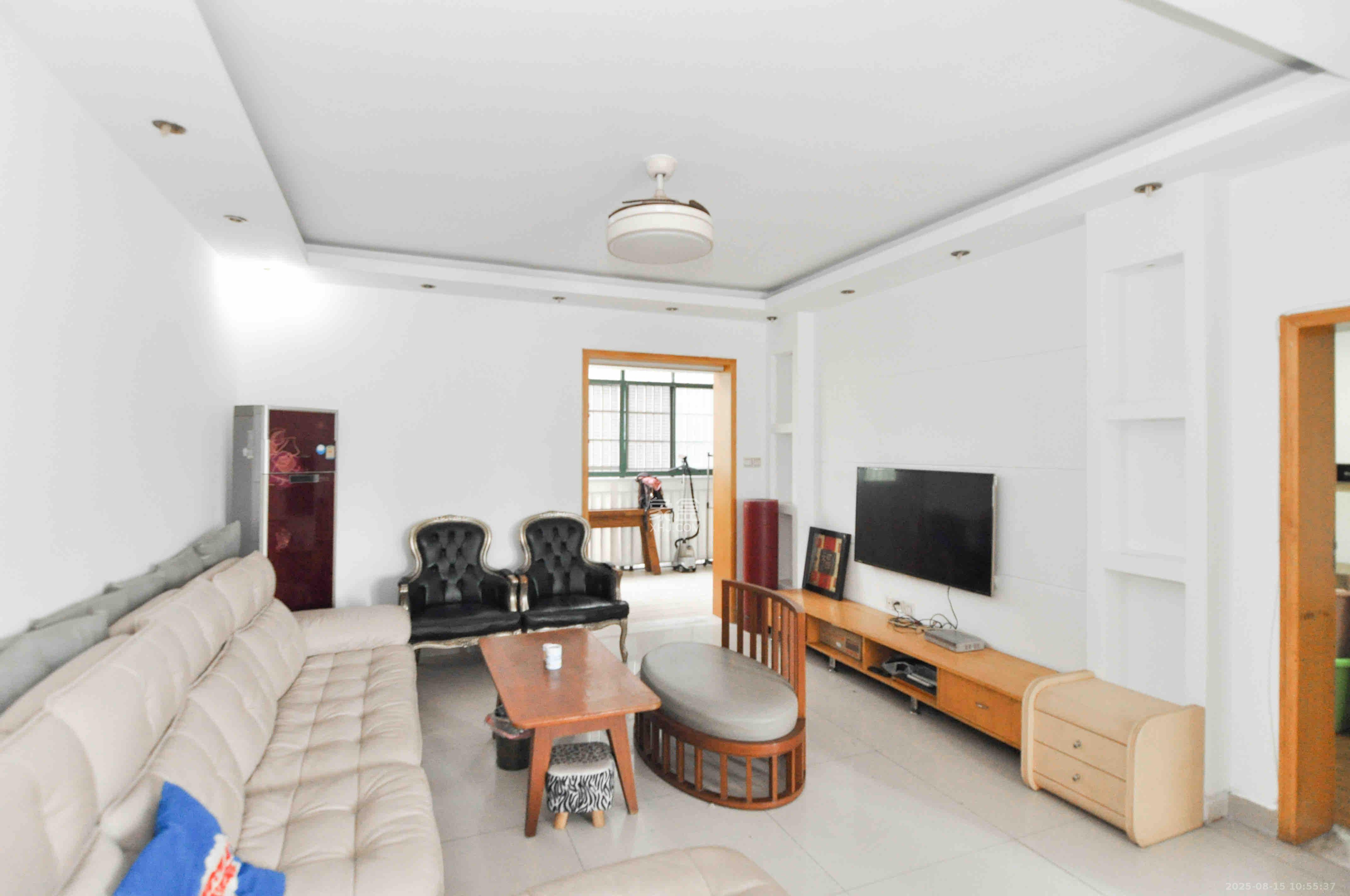 望兴景园一期 3室2厅2卫 2400.0元/月 望兴景园一期 3室2厅2卫 2400.0元/月室内图