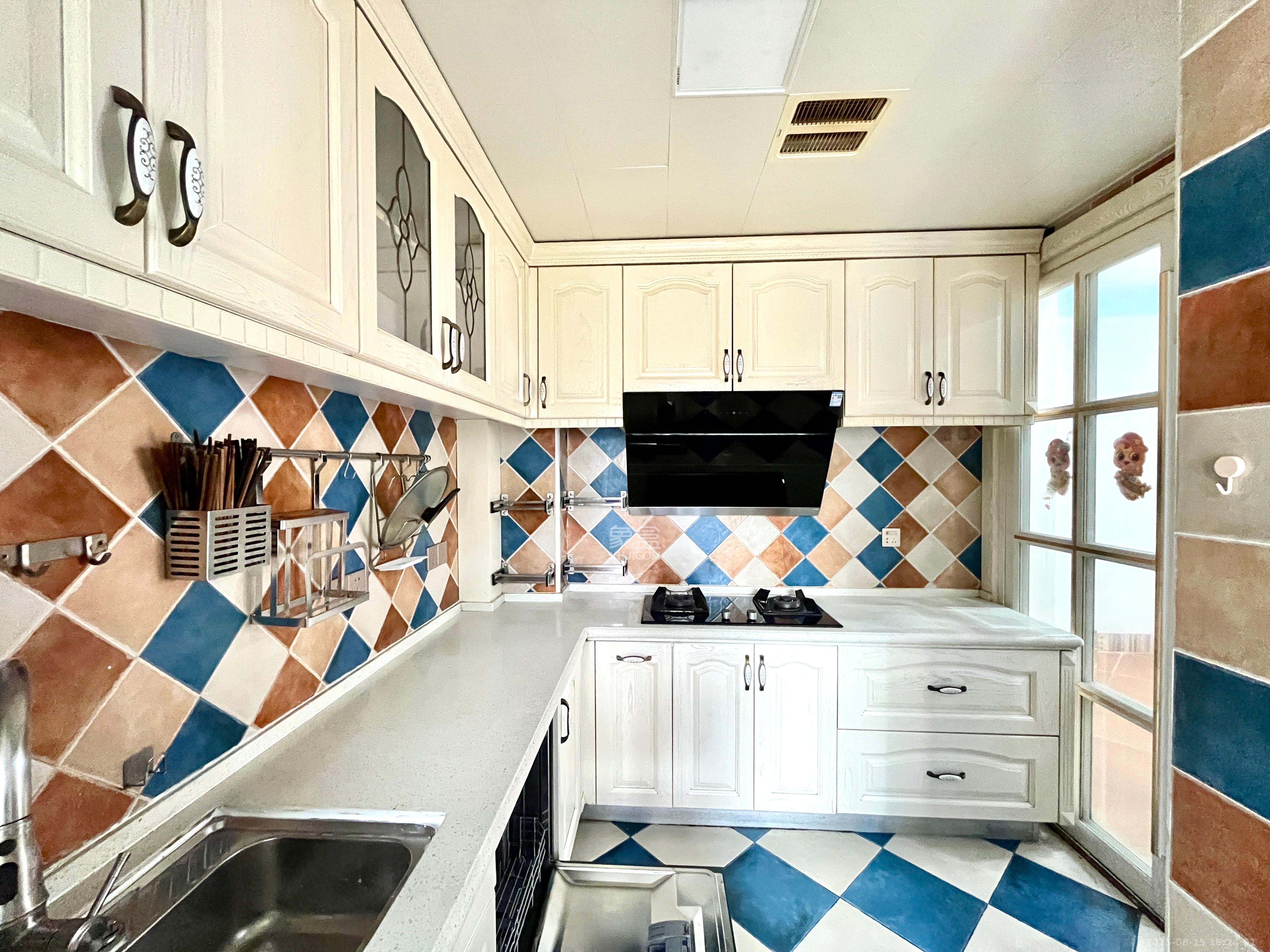 北辰三角洲E3区  3室2厅2卫    3600.0元/月 北辰三角洲E3区  3室2厅2卫    3600.0元/月室内图