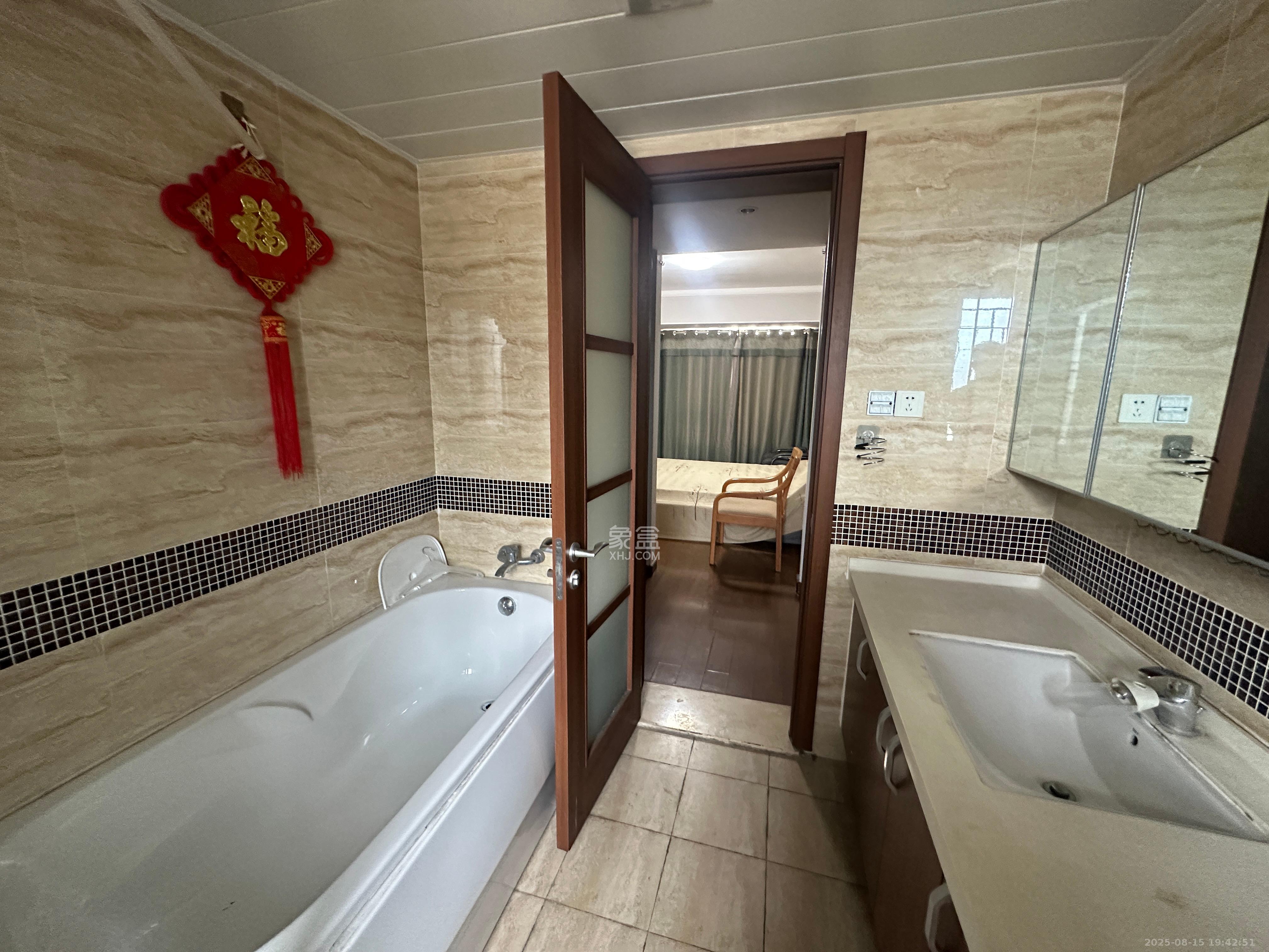 万科金域华府一期  3室2厅2卫    2800.0元/月 万科金域华府一期  3室2厅2卫    2800.0元/月室内图