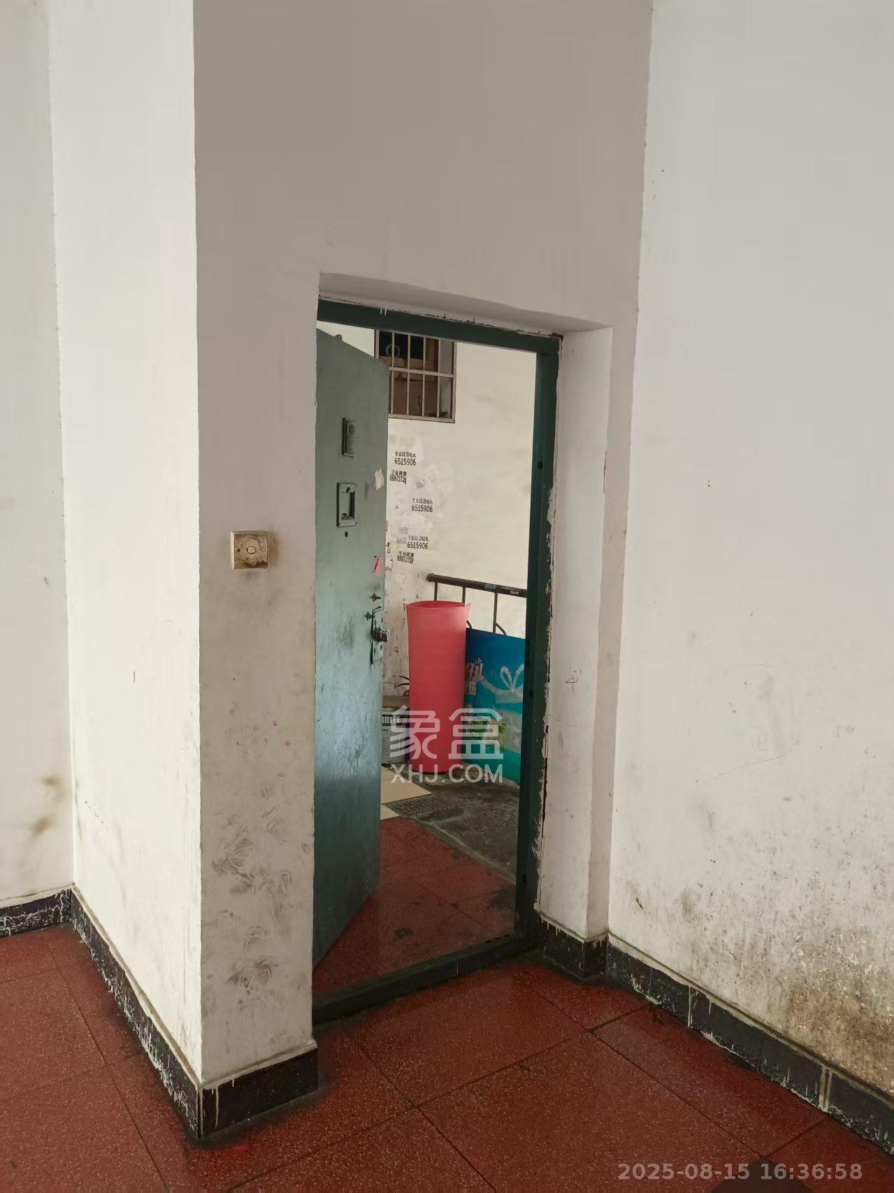 高桥日化城 3室2厅1卫 1800.0元/月 高桥日化城 3室2厅1卫 1800.0元/月室内图