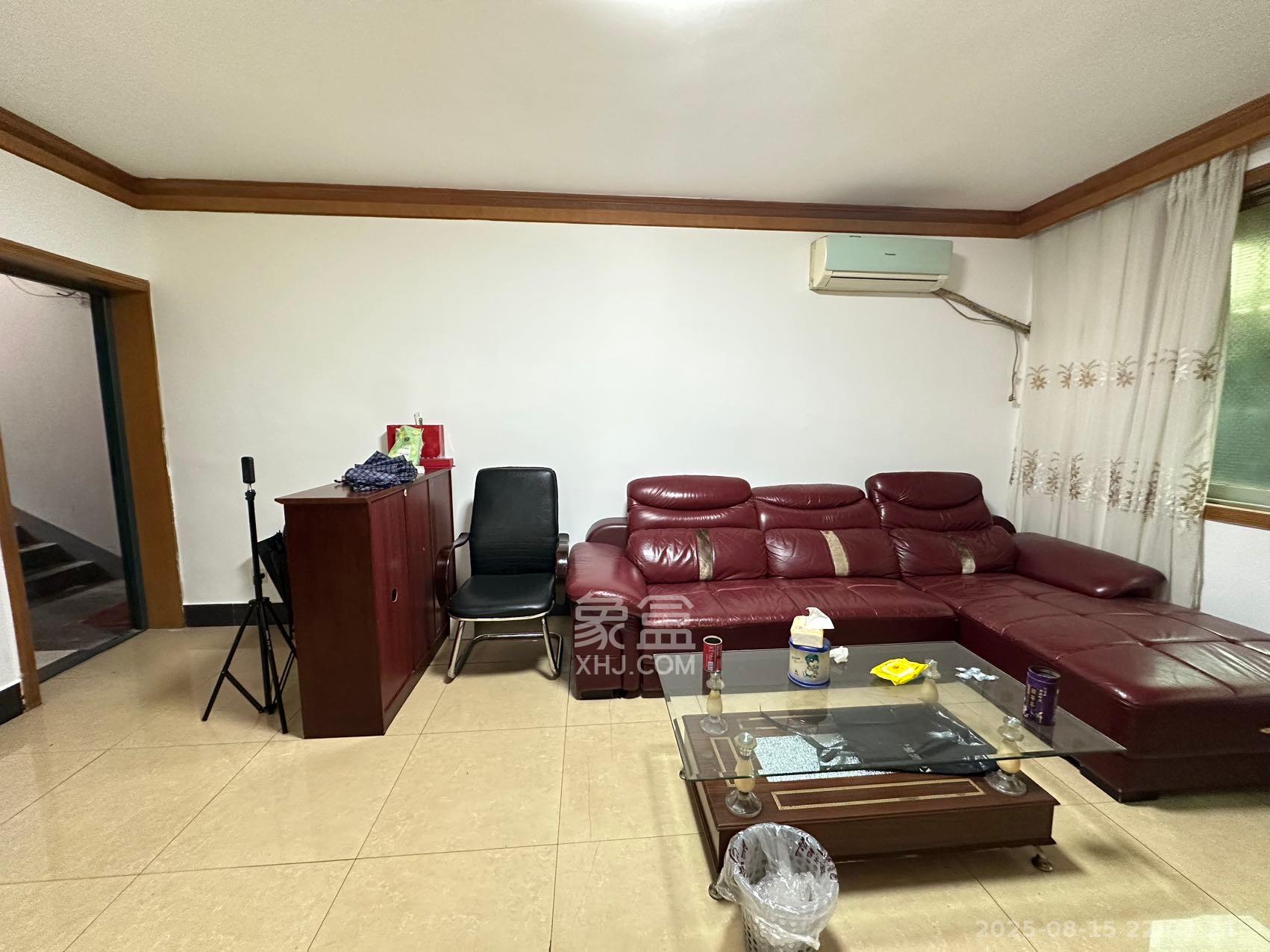 南建公寓  1室0厅0卫    1800.0元/月室内图