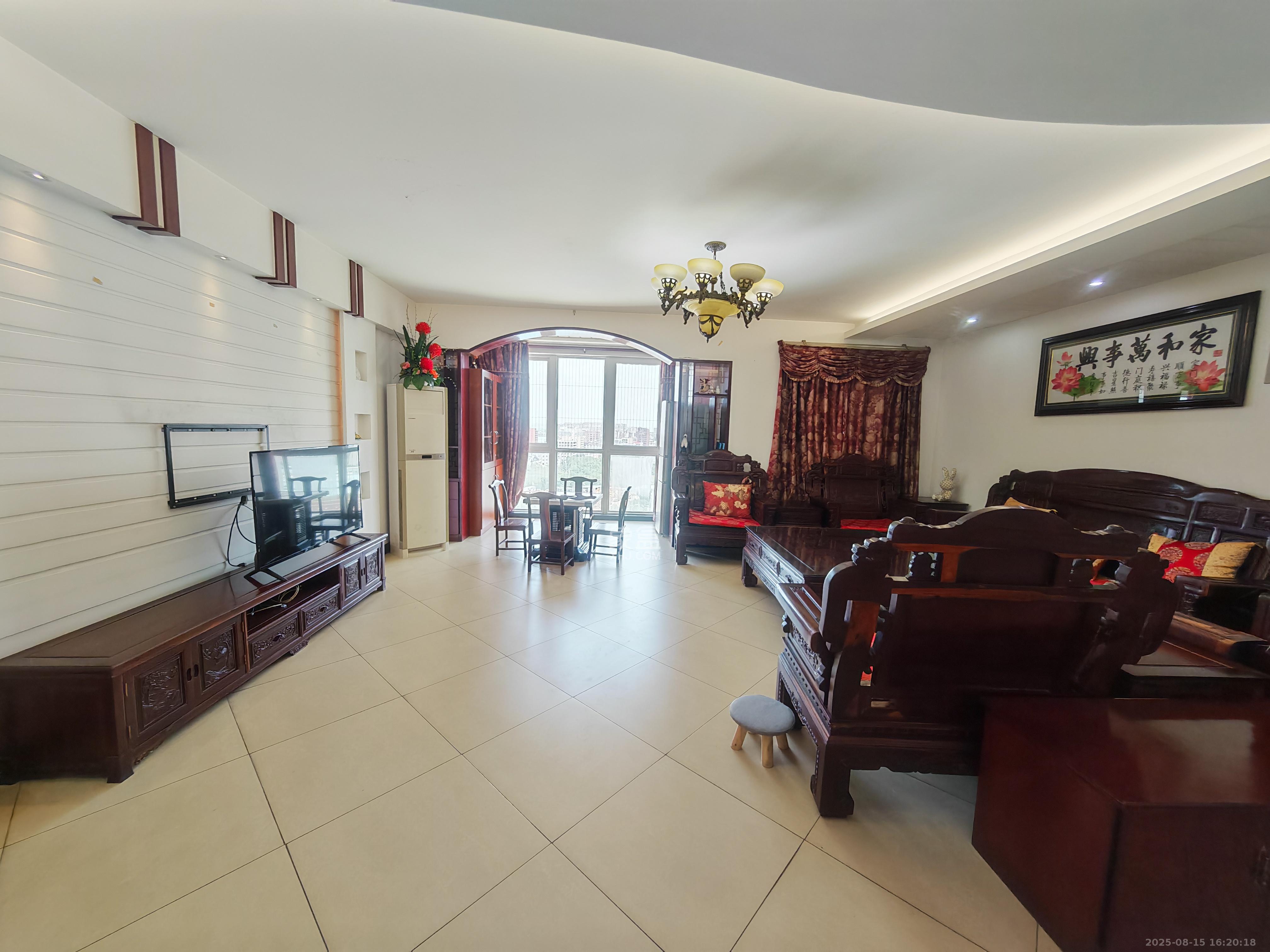 鑫天山城明珠 4室2厅2卫 1900.0元/月 鑫天山城明珠 4室2厅2卫 1900.0元/月室内图