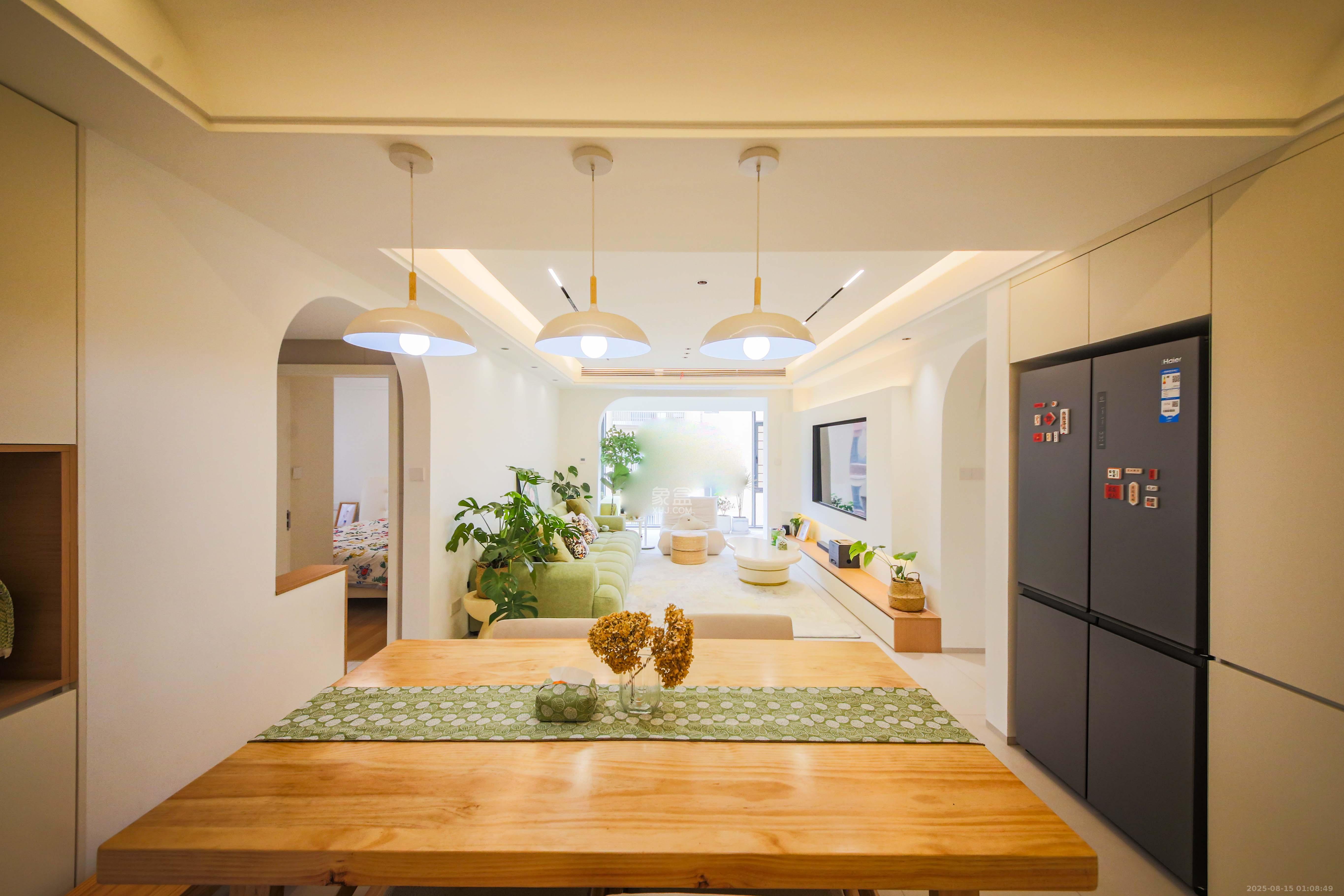 嘉福长安郡(融信澜悦、嘉福好美家园) 3室2厅2卫 141.8万 嘉福长安郡(融信澜悦、嘉福好美家园) 3室2厅2卫 141.8万客厅