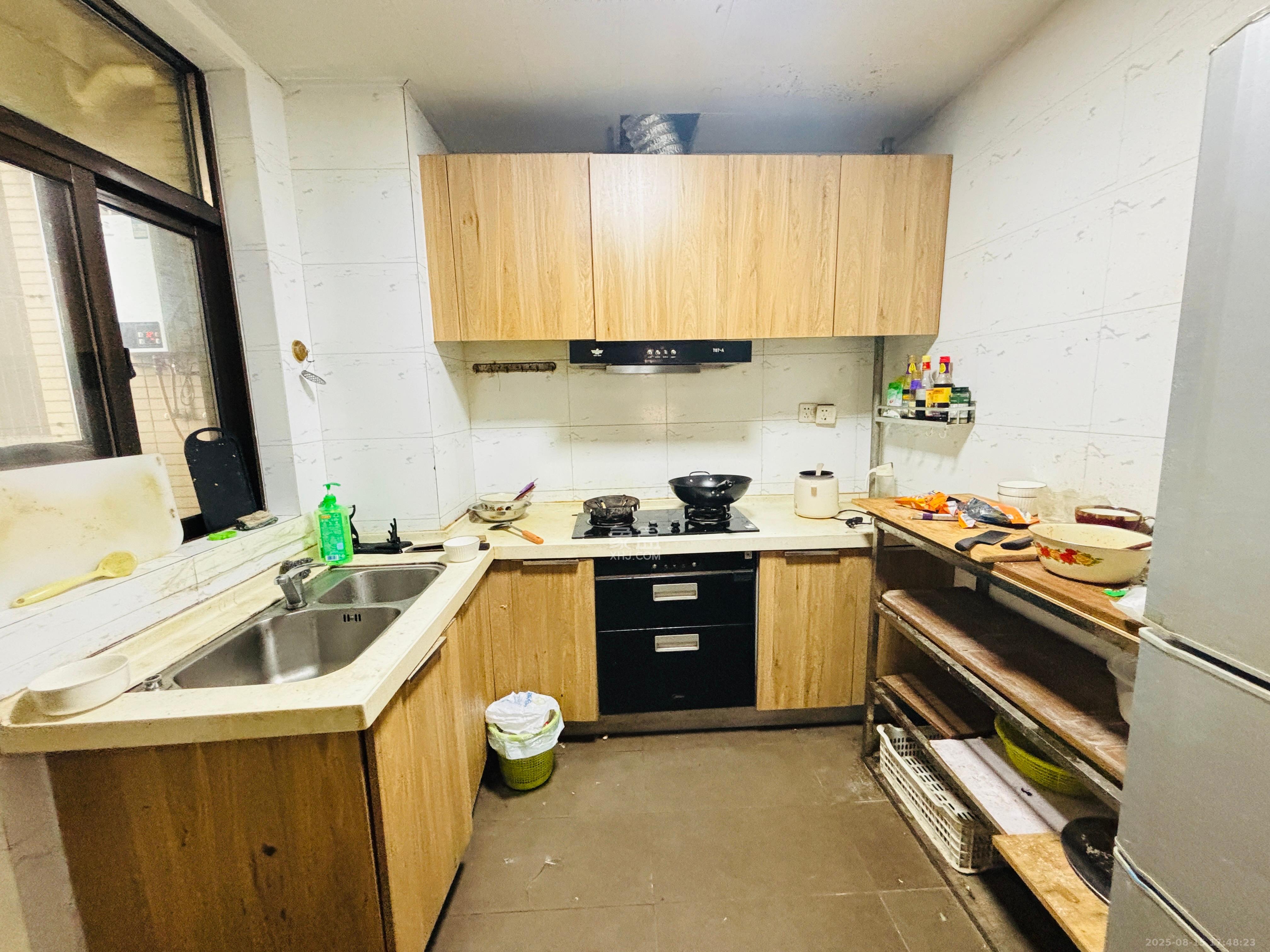 江山帝景哈佛  1室0厅0卫    2000.0元/月 江山帝景哈佛  1室0厅0卫    2000.0元/月室内图