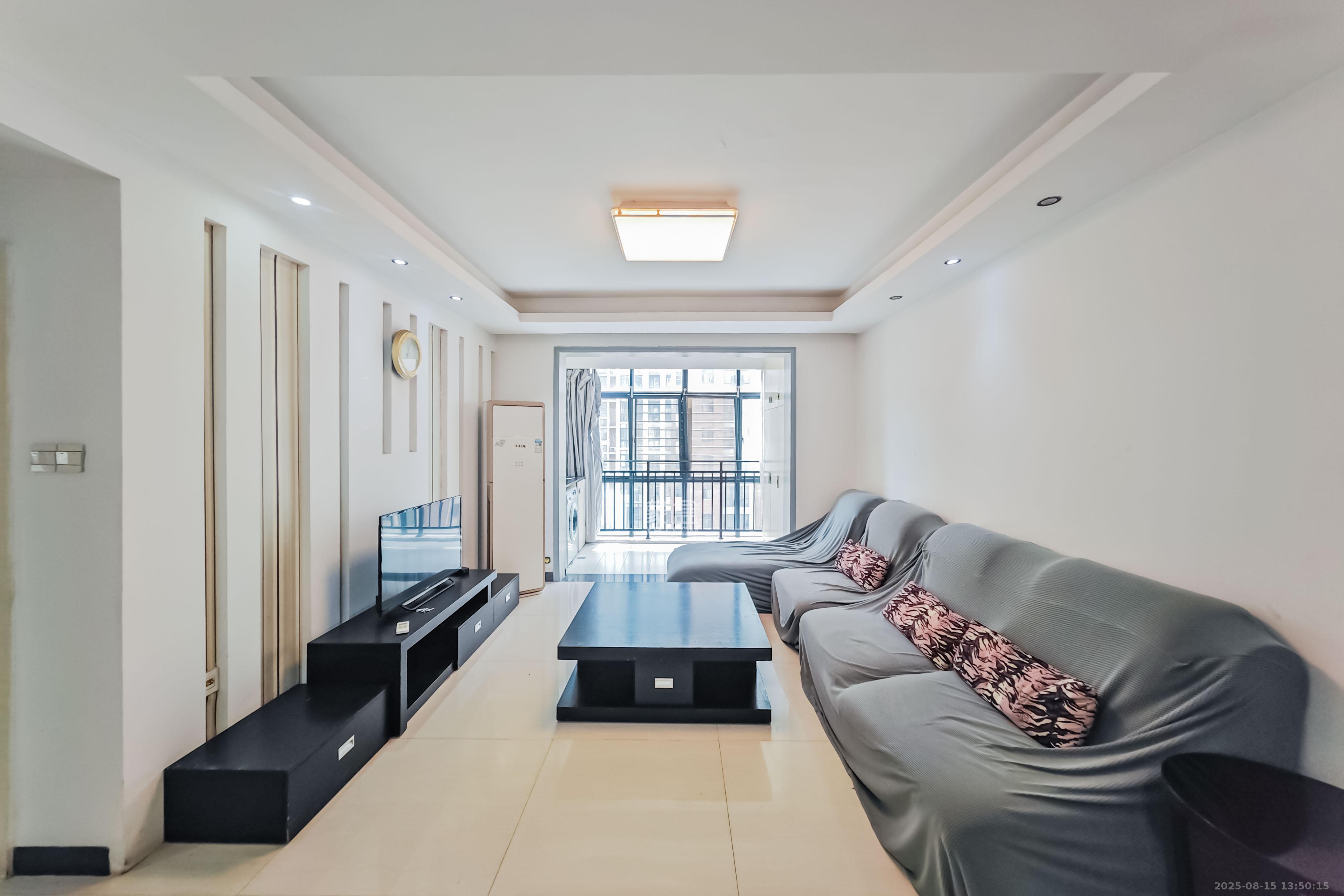 海拔东方 3室2厅1卫 71.0万 海拔东方 3室2厅1卫 71.0万客厅