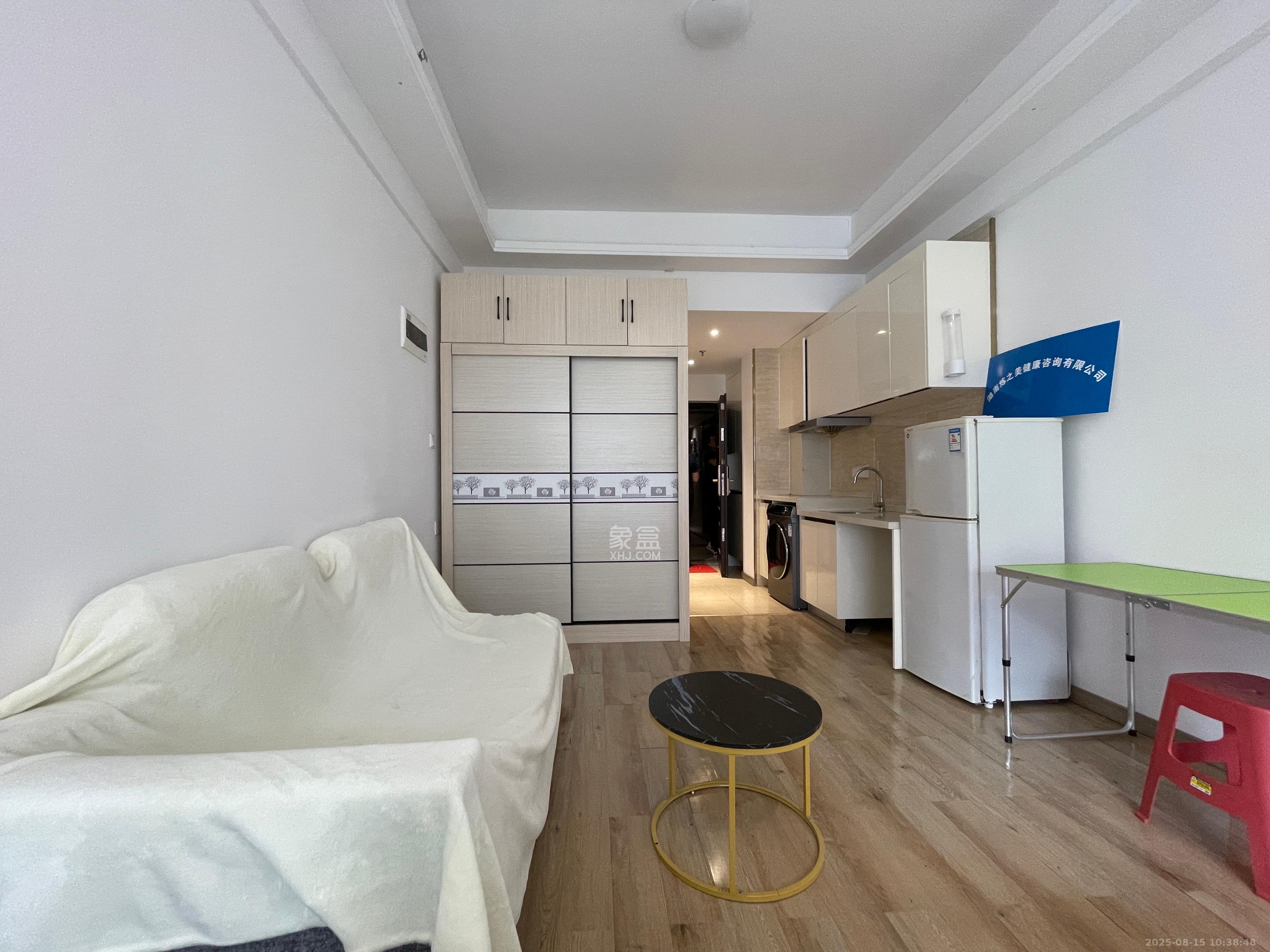 万润时光里  1室0厅0卫    1700.0元/月 万润时光里  1室0厅0卫    1700.0元/月