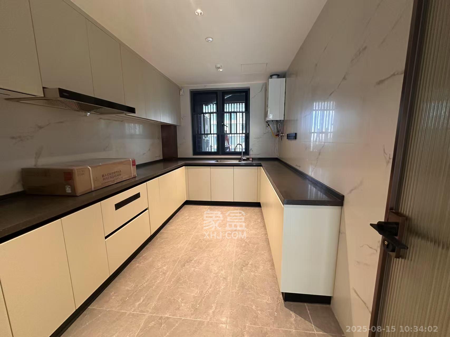 长沙悦府(华润万象城) 4室2厅2卫 12800.0元/月 长沙悦府(华润万象城) 4室2厅2卫 12800.0元/月室内图