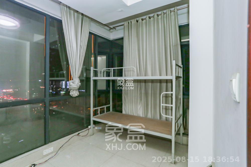 长房时代城  1室1厅1卫    1600.0元/月室内图