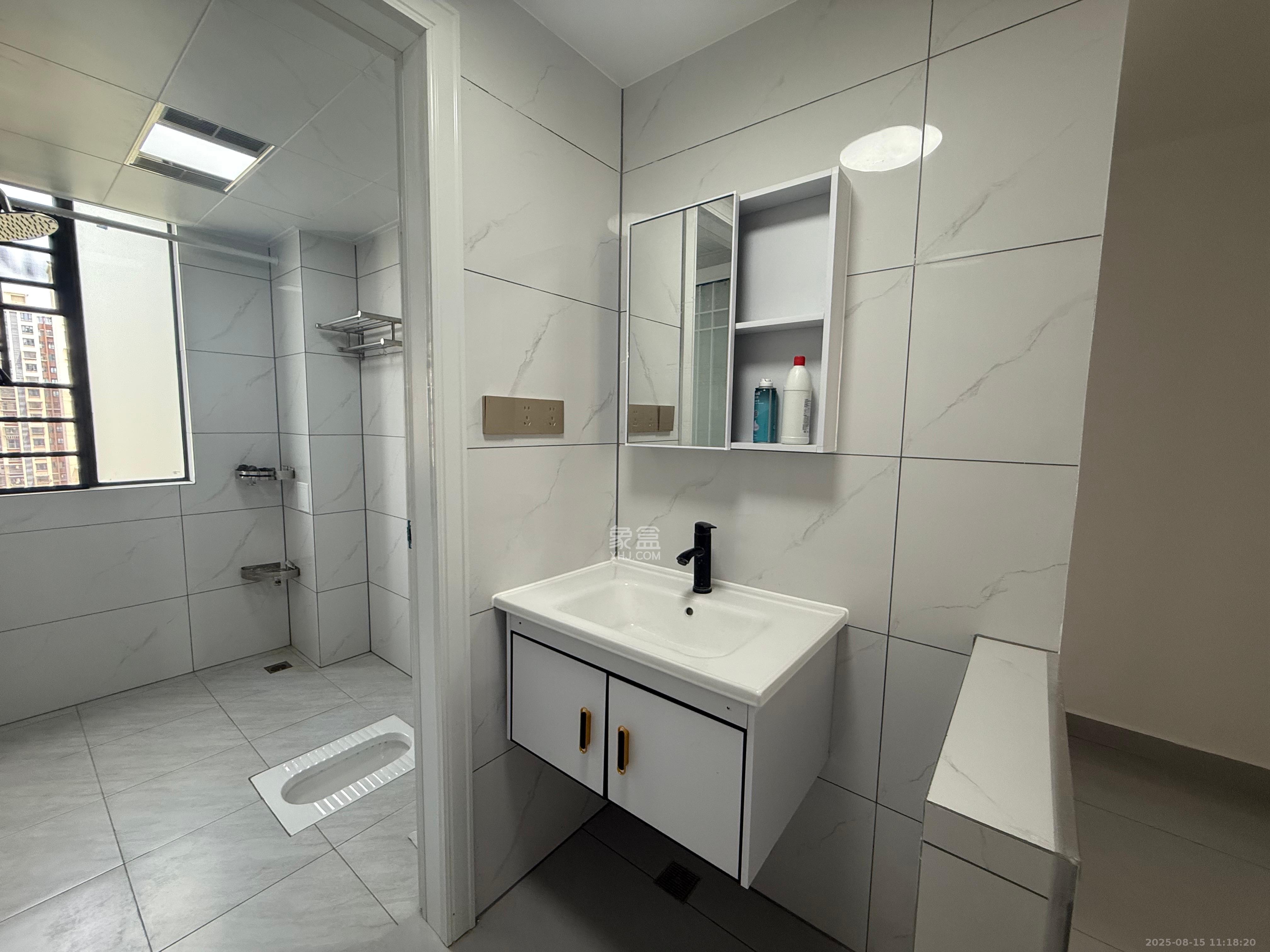 真人桥家园二期  3室2厅2卫    2200.0元/月室内图