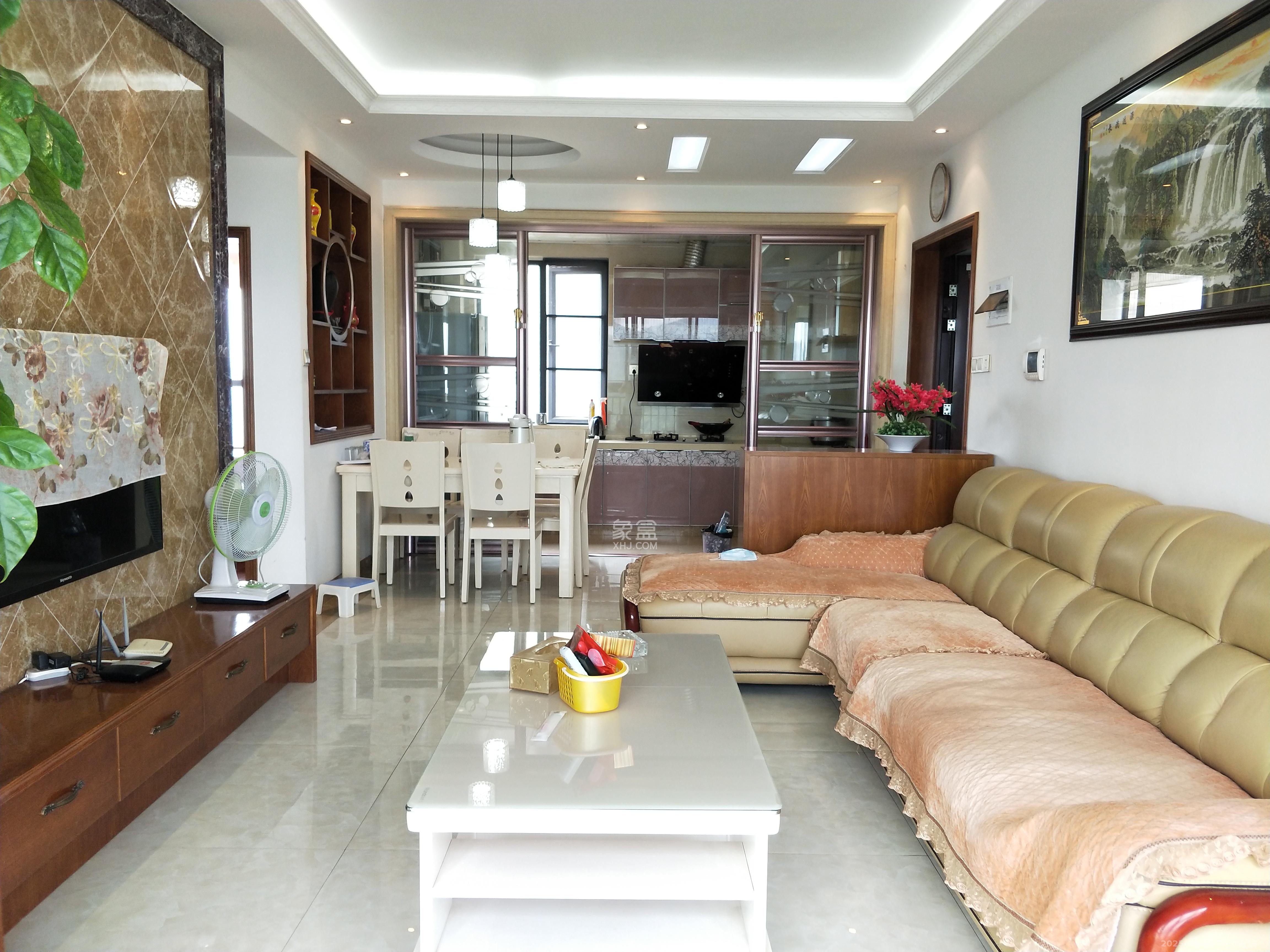 莱茵城 3室2厅1卫 2400.0元/月 莱茵城 3室2厅1卫 2400.0元/月室内图