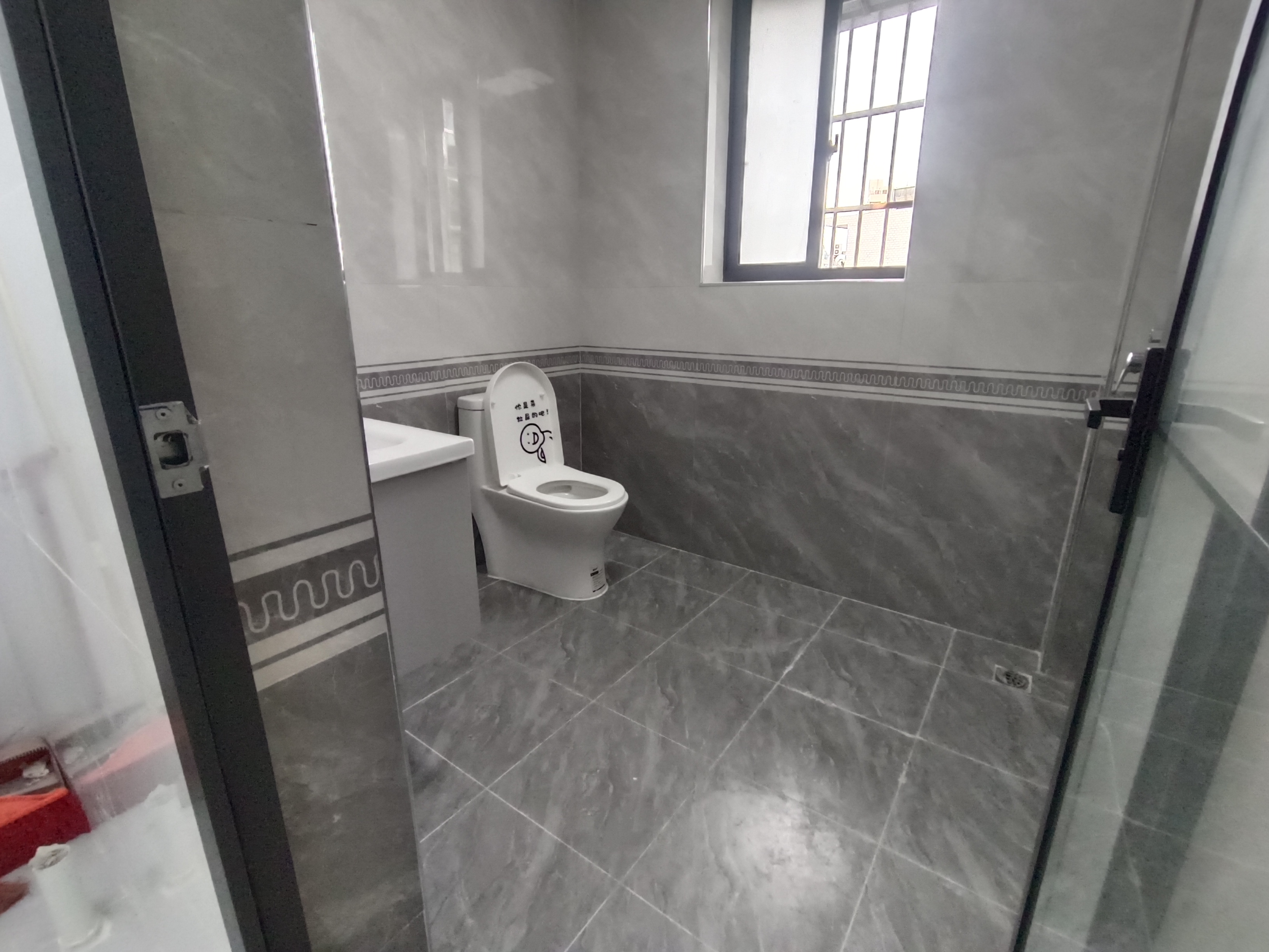 北方公司宿舍(义龙西路) 3室1厅1卫 88.0万 北方公司宿舍(义龙西路) 3室1厅1卫 88.0万客厅