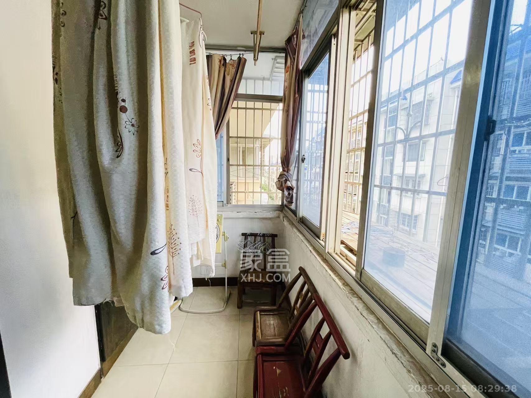 公交金盆小区  2室1厅1卫    1200.0元/月室内图