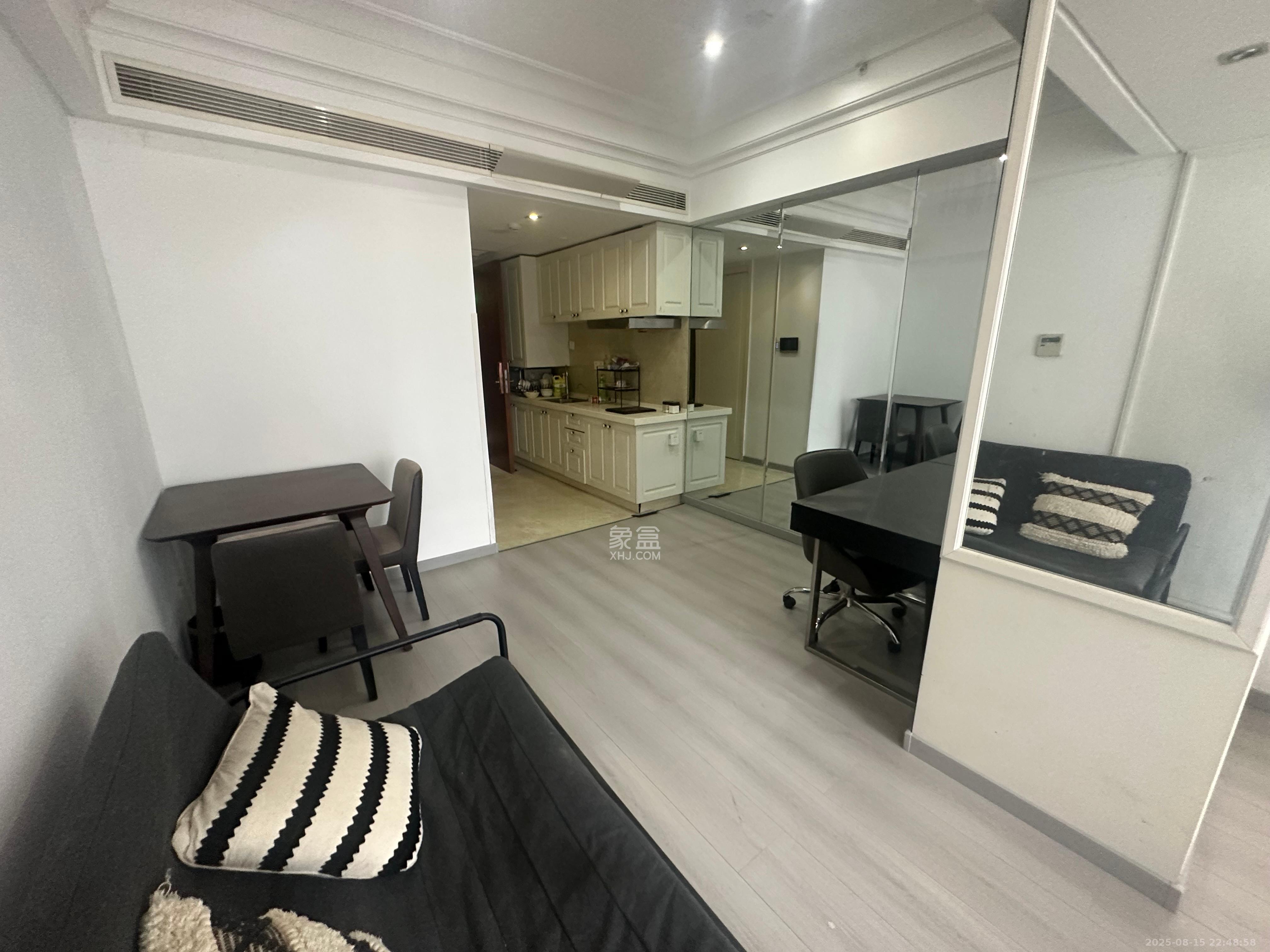 泊富公寓(泊富国际广场)  1室1厅1卫    2500.0元/月 泊富公寓(泊富国际广场)  1室1厅1卫    2500.0元/月室内图