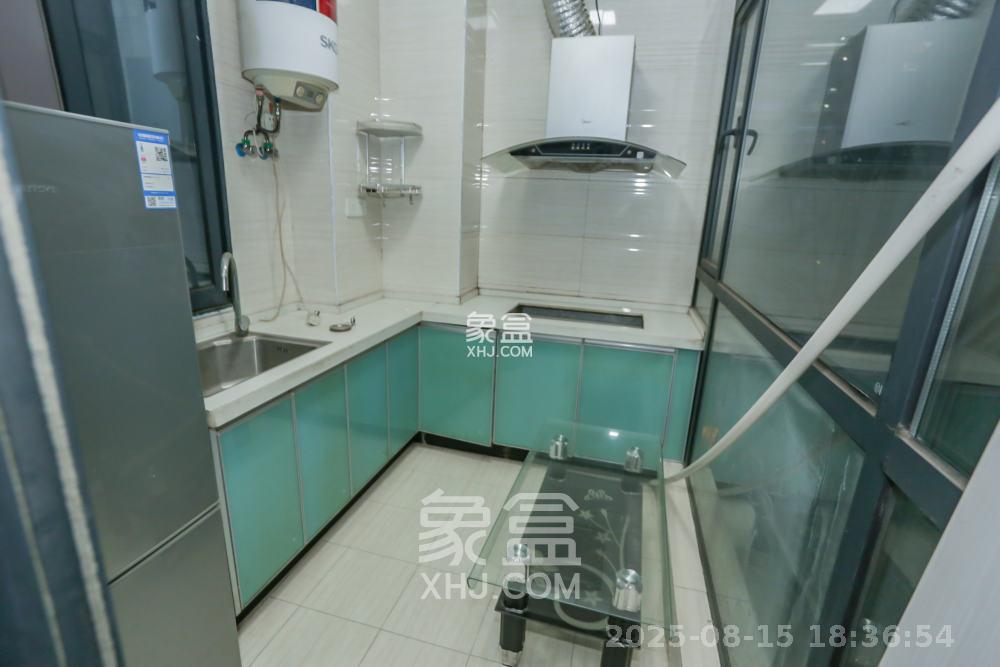 长房时代城 1室1厅1卫 1600.0元/月 长房时代城 1室1厅1卫 1600.0元/月室内图