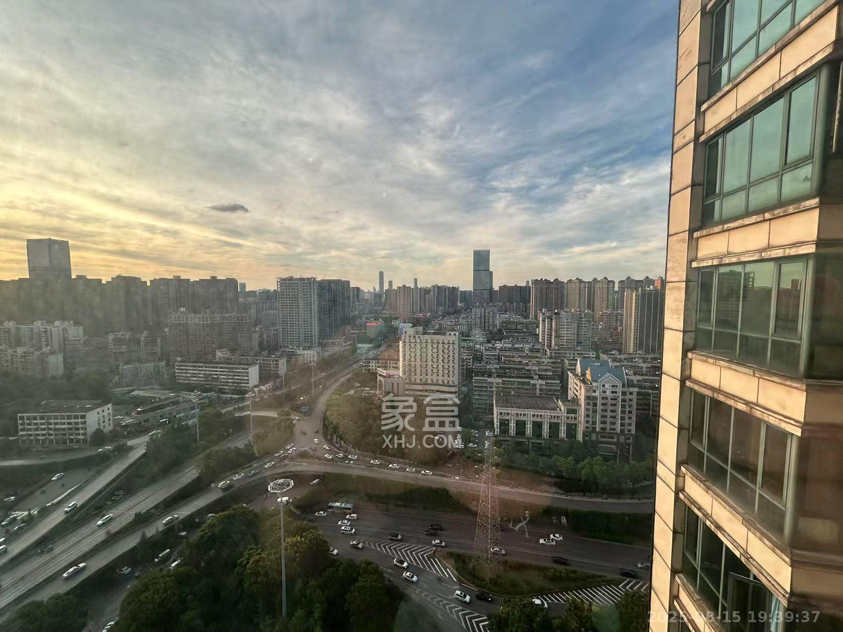 湘水和天下 1室1厅1卫 1300.0元/月 湘水和天下 1室1厅1卫 1300.0元/月室内图