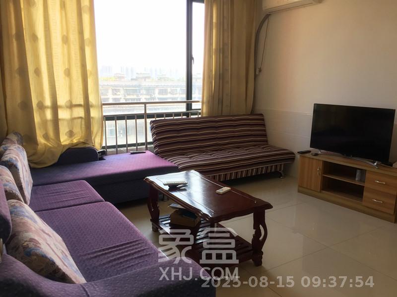 尊邸华庭 4室2厅2卫 2200.0元/月 尊邸华庭 4室2厅2卫 2200.0元/月室内图