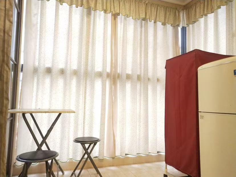 名仕华府  1室1厅1卫   1400.00元/月室内图