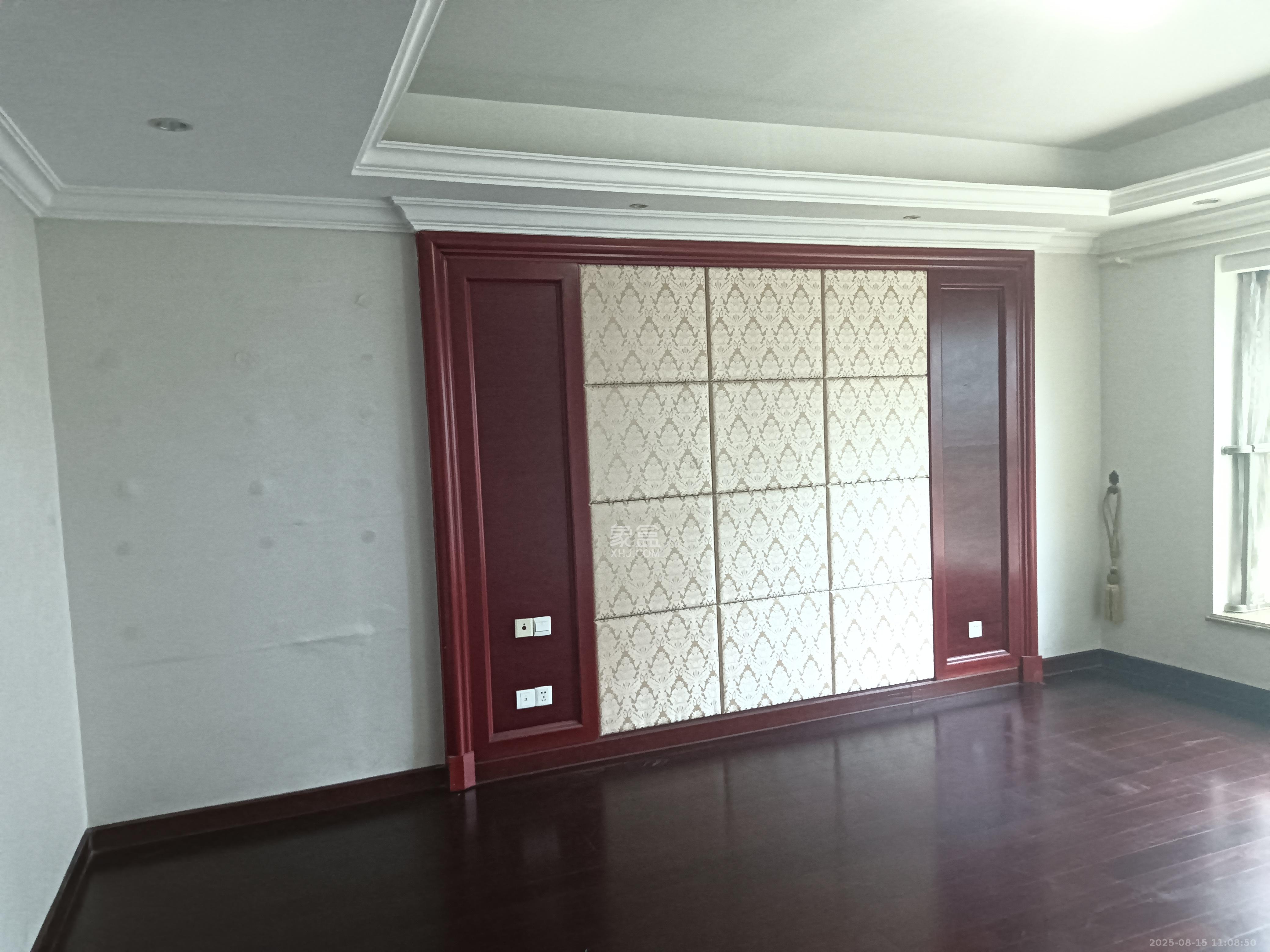 恒大雅苑 5室2厅1卫 5000.0元/月 恒大雅苑 5室2厅1卫 5000.0元/月室内图