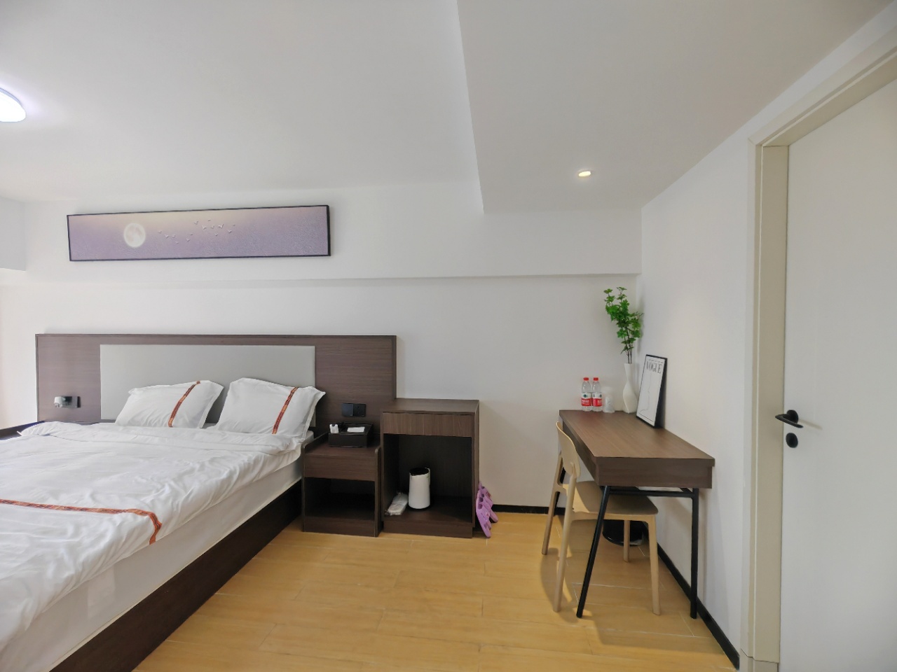 海航豪庭南苑  1室1厅1卫    3000.0元/月 海航豪庭南苑  1室1厅1卫    3000.0元/月室内图