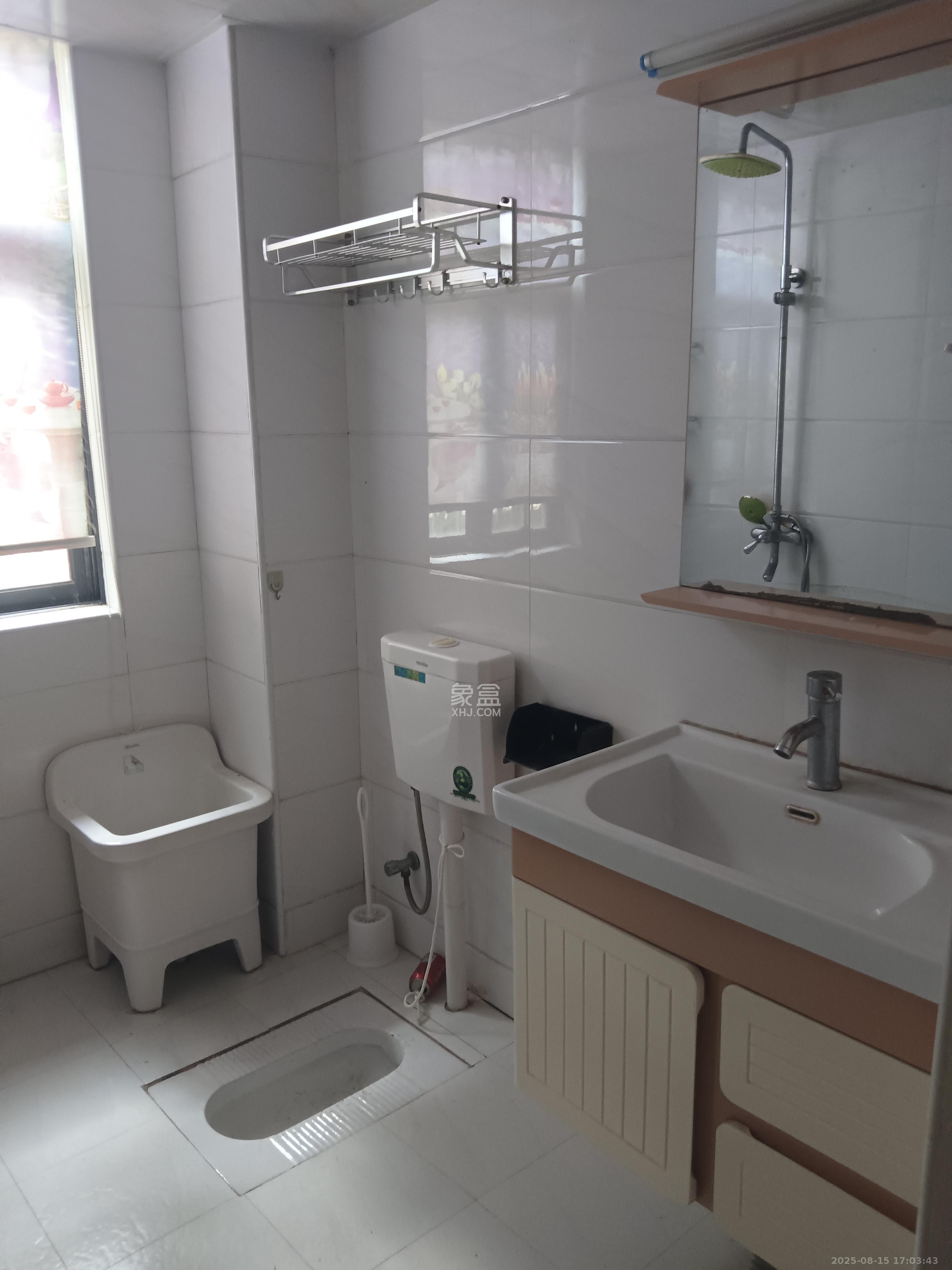 中鼎江岸花城 2室2厅1卫 1200.0元/月 中鼎江岸花城 2室2厅1卫 1200.0元/月室内图