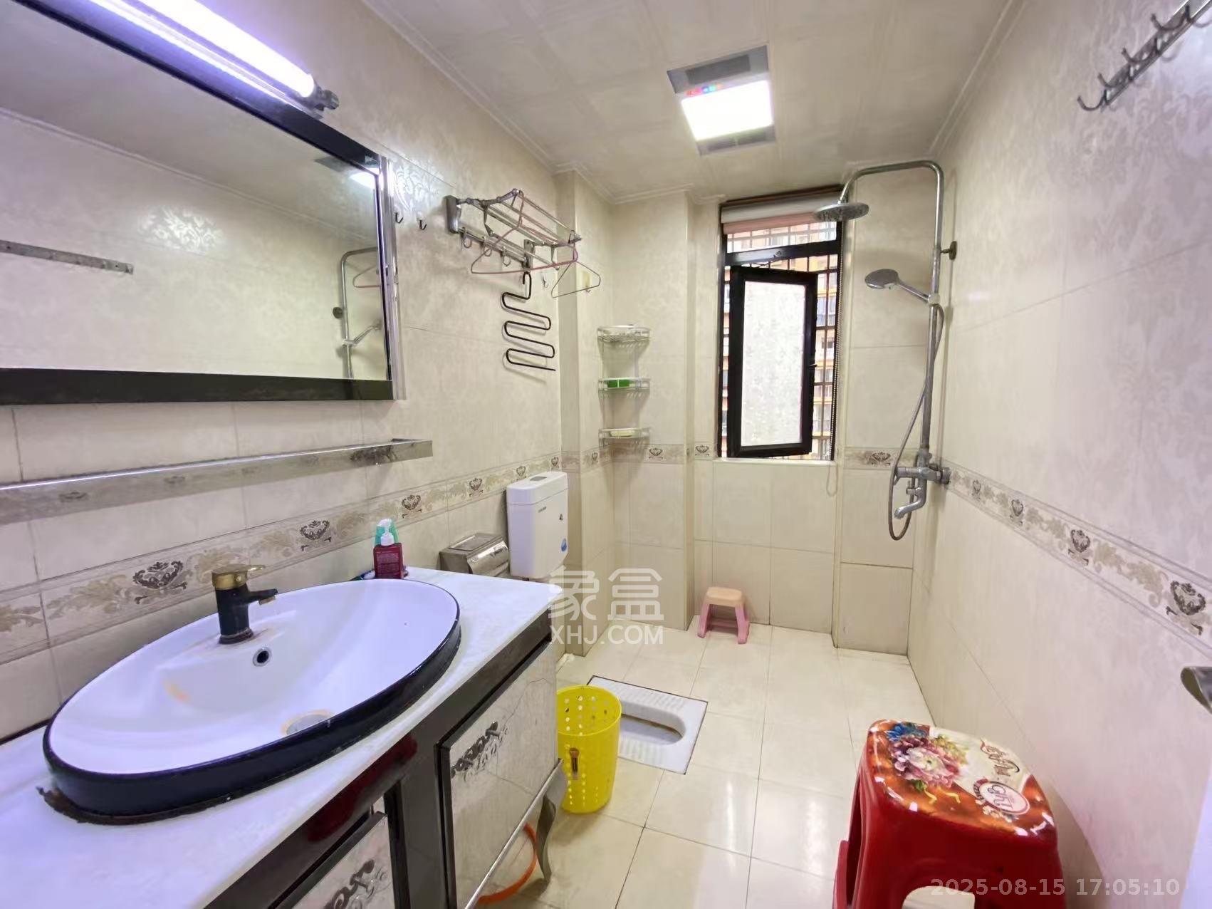 麓谷明珠  4室2厅1卫    3200.0元/月 麓谷明珠  4室2厅1卫    3200.0元/月室内图