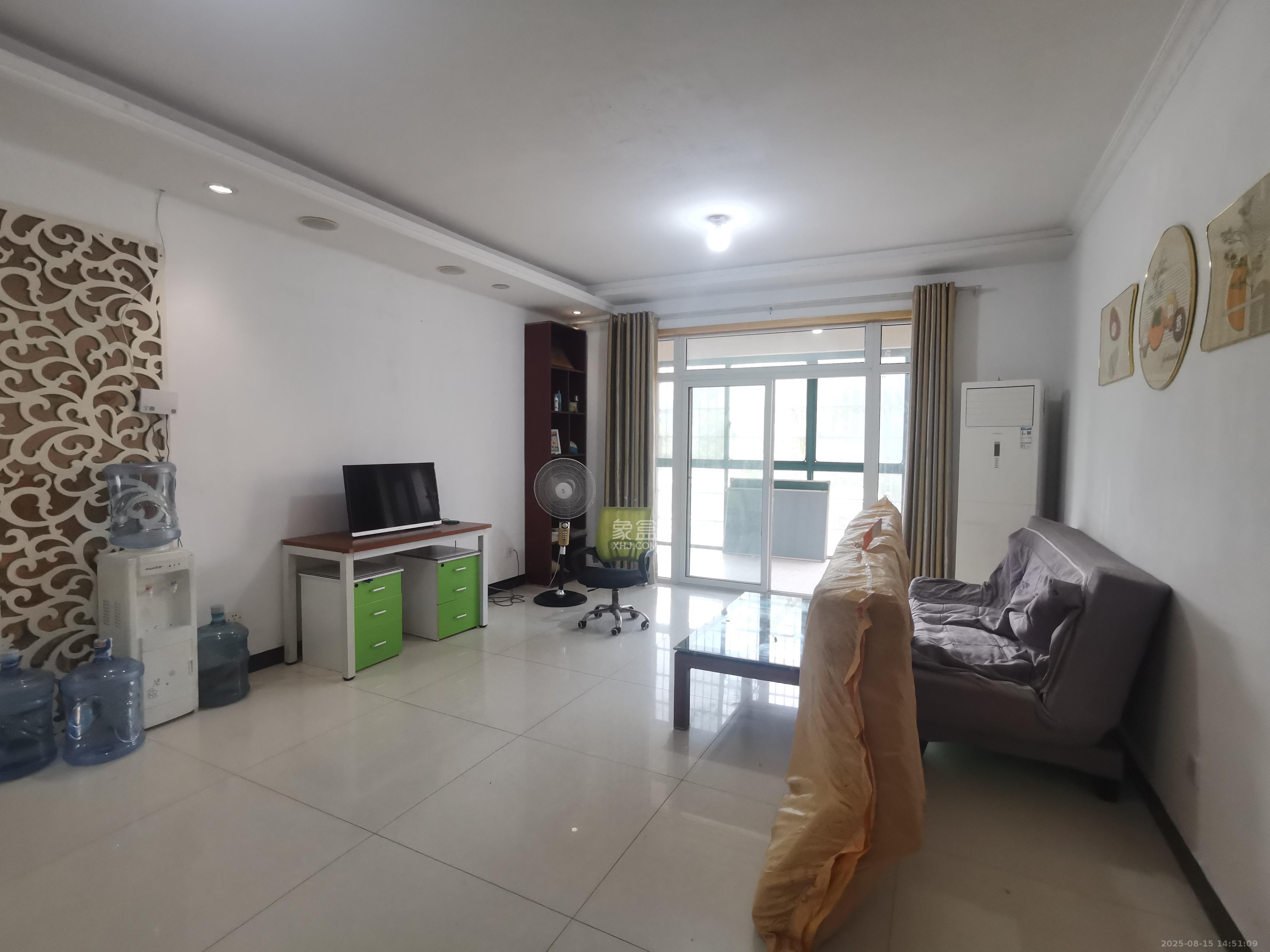 博雅湘水湾  3室2厅2卫    1800.0元/月室内图