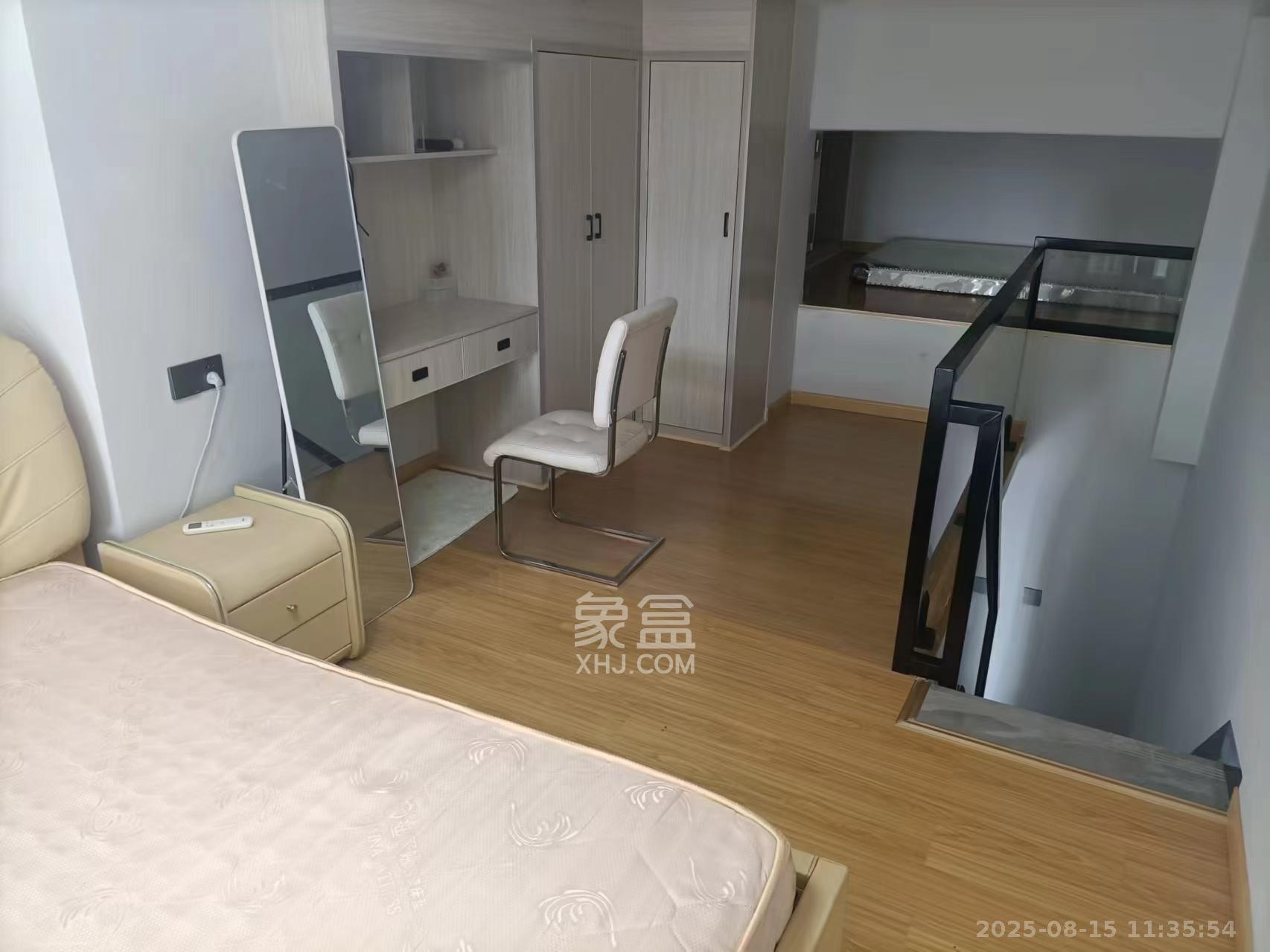 弘坤云寓  2室1厅1卫    2000.0元/月室内图