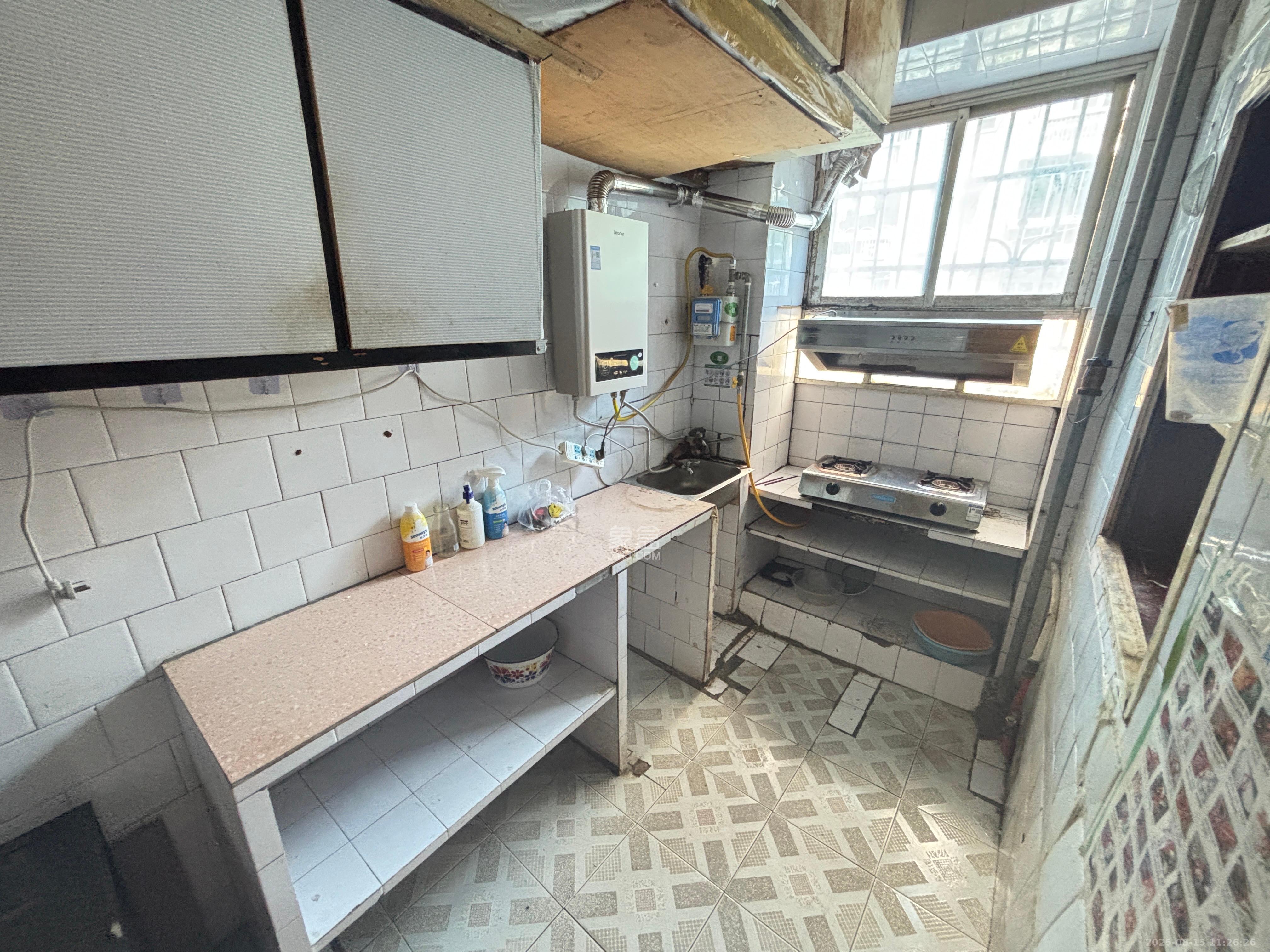 浦沅生活二区 2室1厅1卫 1300.0元/月 浦沅生活二区 2室1厅1卫 1300.0元/月室内图