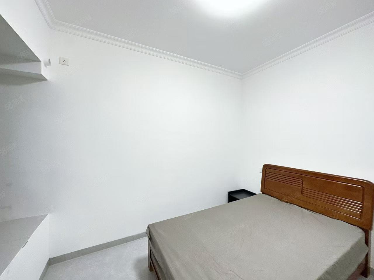 互助小区电梯房  2室1厅1卫   1599.00元/月室内图