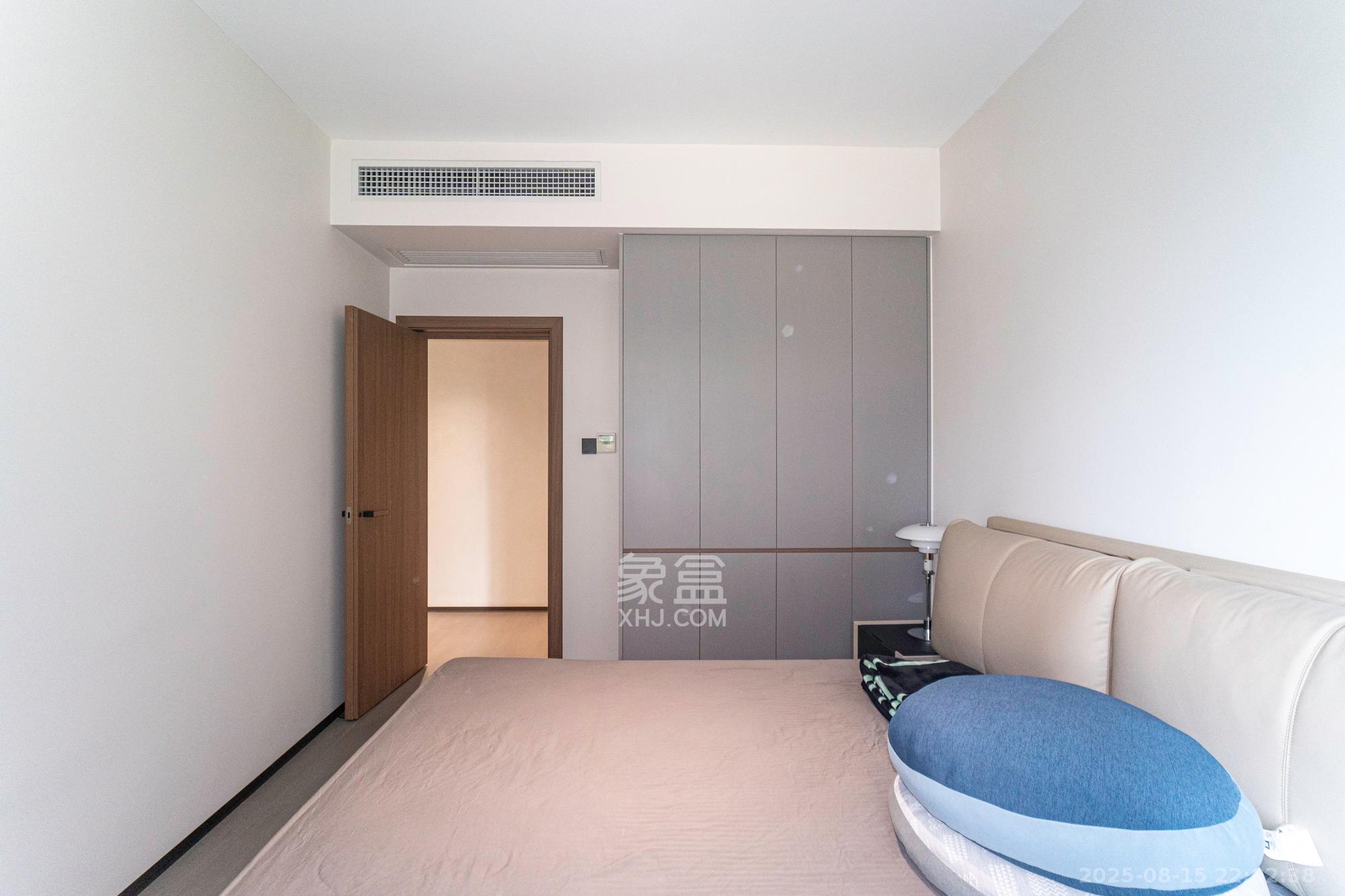 运达锦绣广场  4室2厅2卫    215.0万卧室