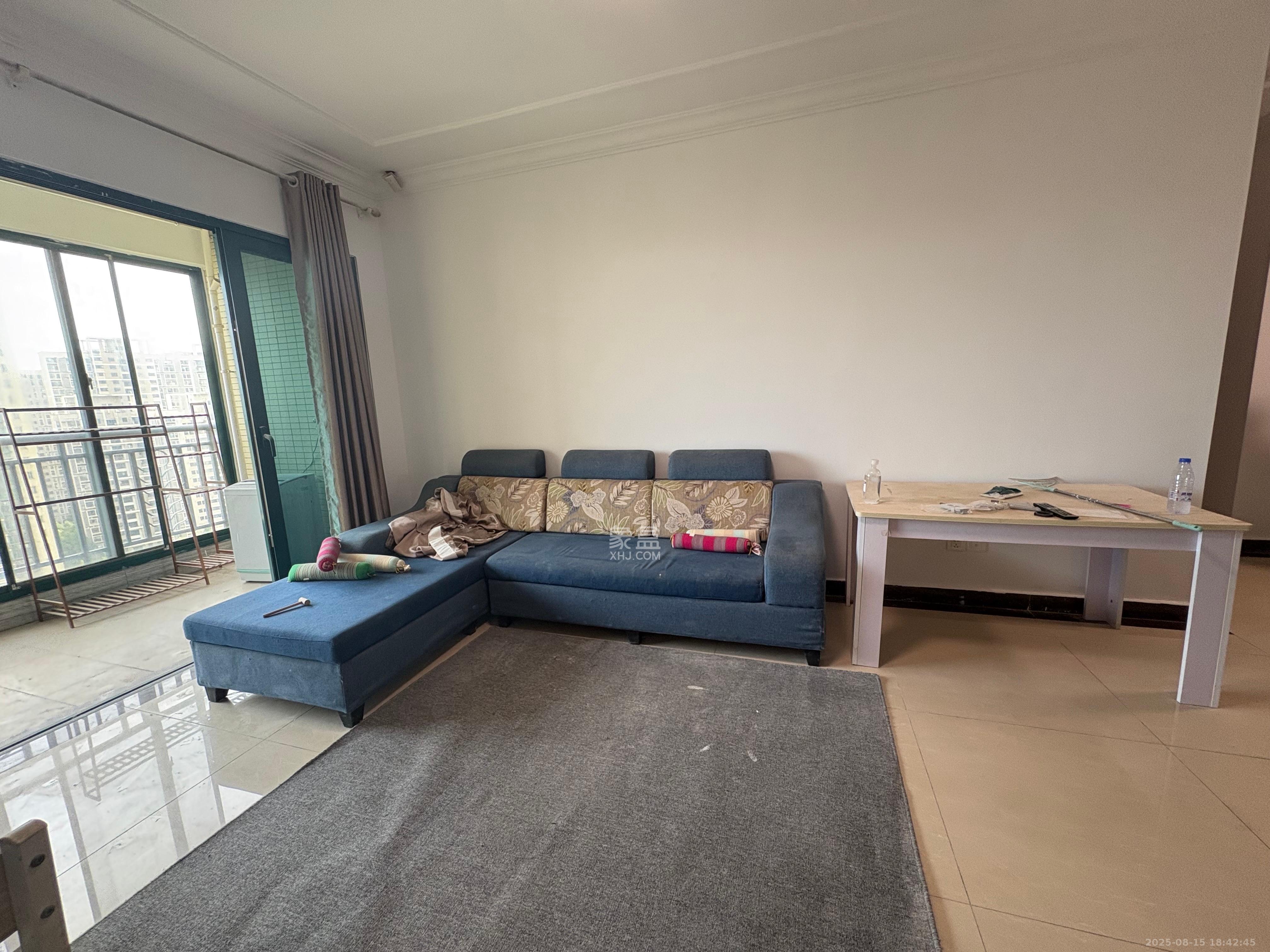 恒大雅苑  3室2厅1卫    2500.0元/月室内图