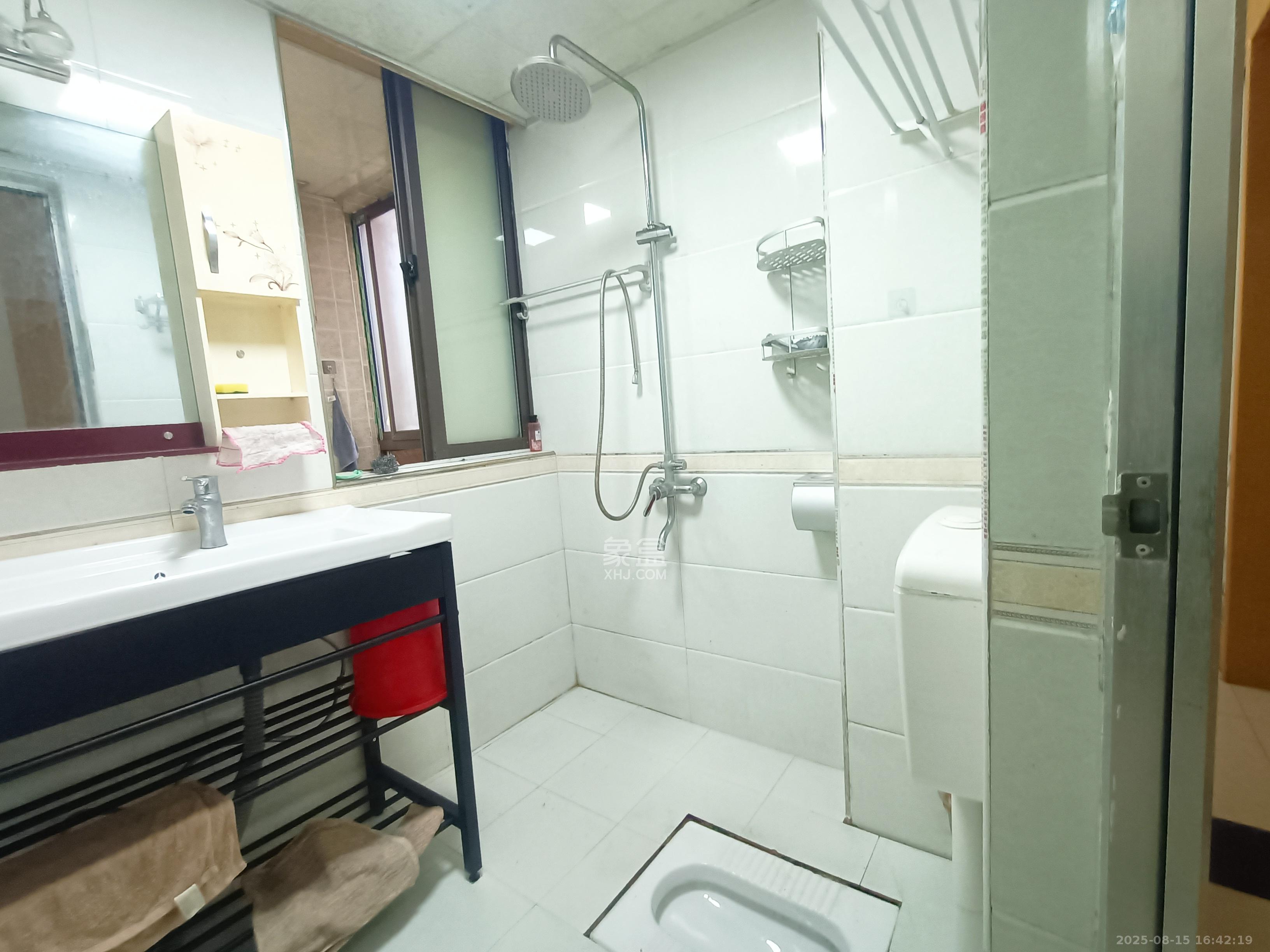 旭辉华庭 3室2厅1卫 1700.0元/月 旭辉华庭 3室2厅1卫 1700.0元/月室内图