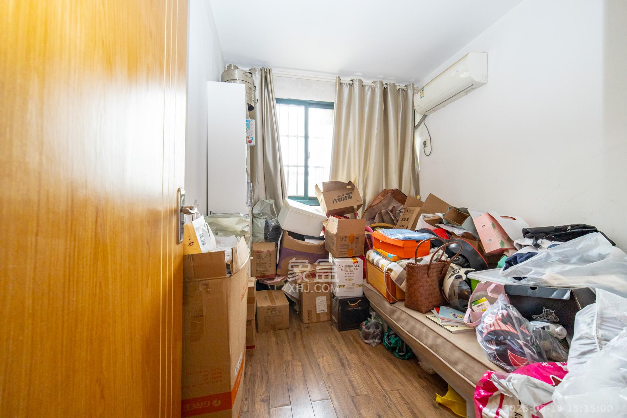 筑梦佳园 3室2厅1卫 59.8万 筑梦佳园 3室2厅1卫 59.8万卧室