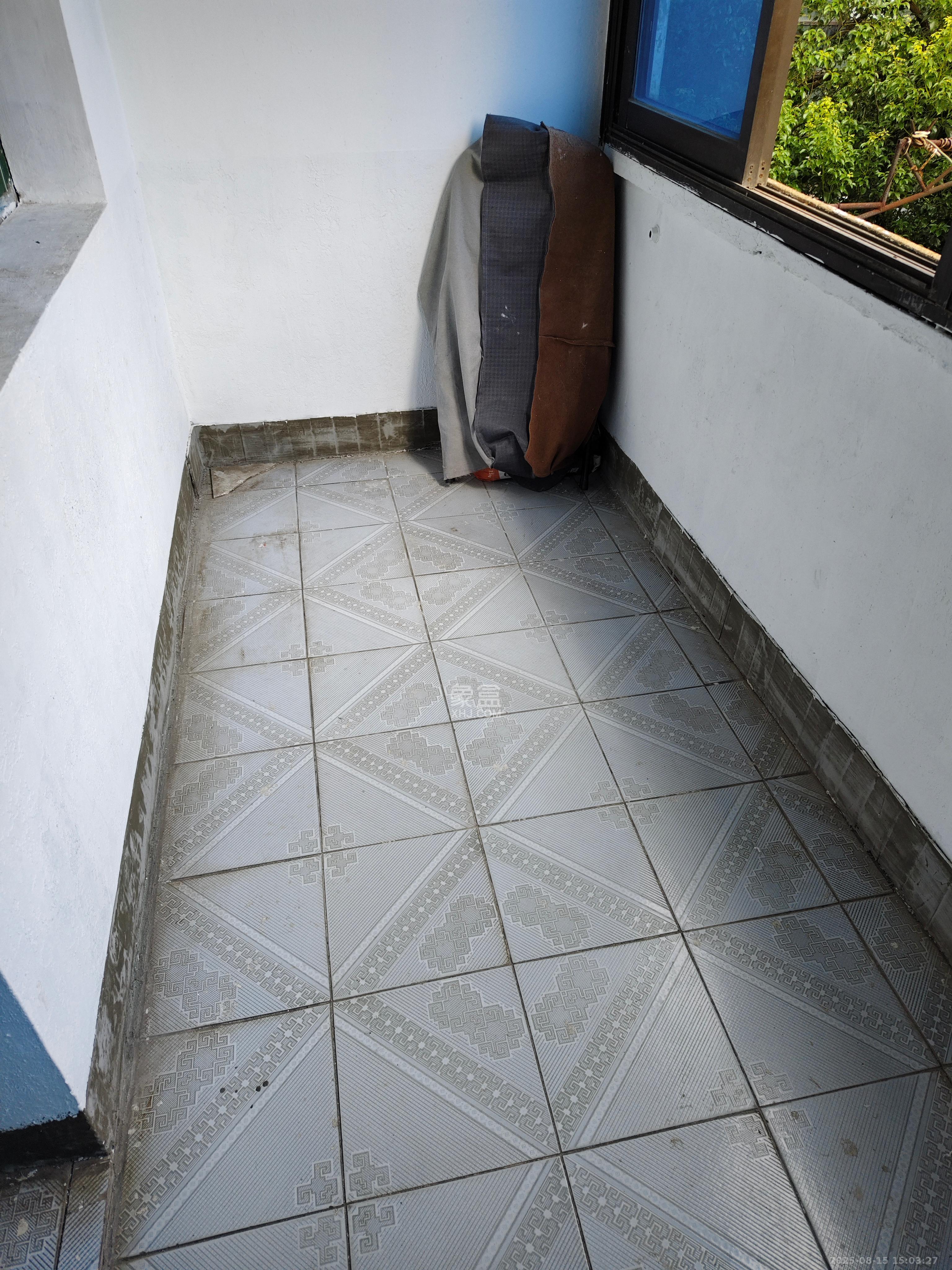 涂家冲社区(涂新小区、农商银行宿舍) 2室1厅1卫 1400.0元/月 涂家冲社区(涂新小区、农商银行宿舍) 2室1厅1卫 1400.0元/月室内图