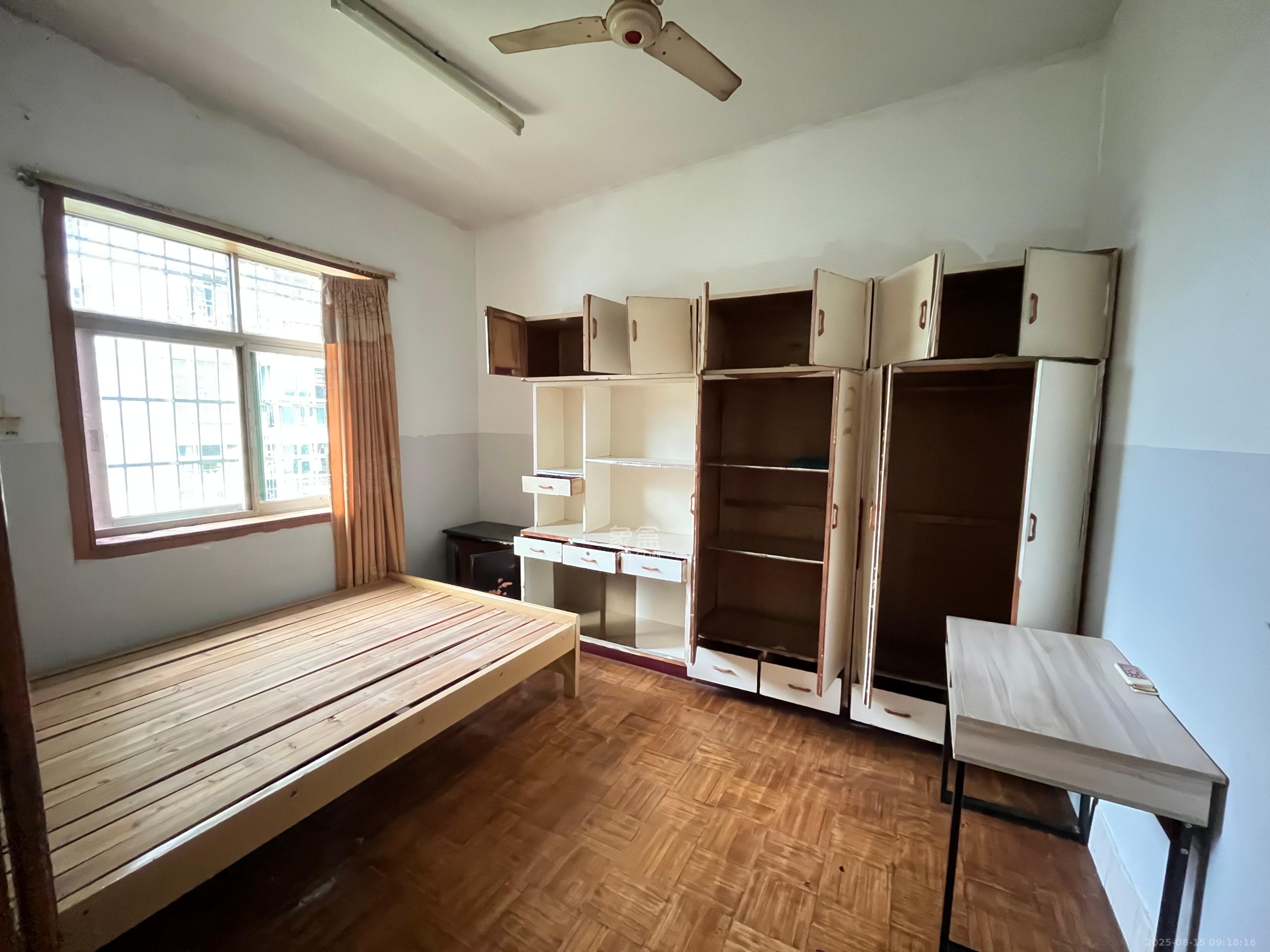 标准件厂宿舍(长沙标准件总厂宿舍) 2室1厅1卫 900.0元/月 标准件厂宿舍(长沙标准件总厂宿舍) 2室1厅1卫 900.0元/月室内图