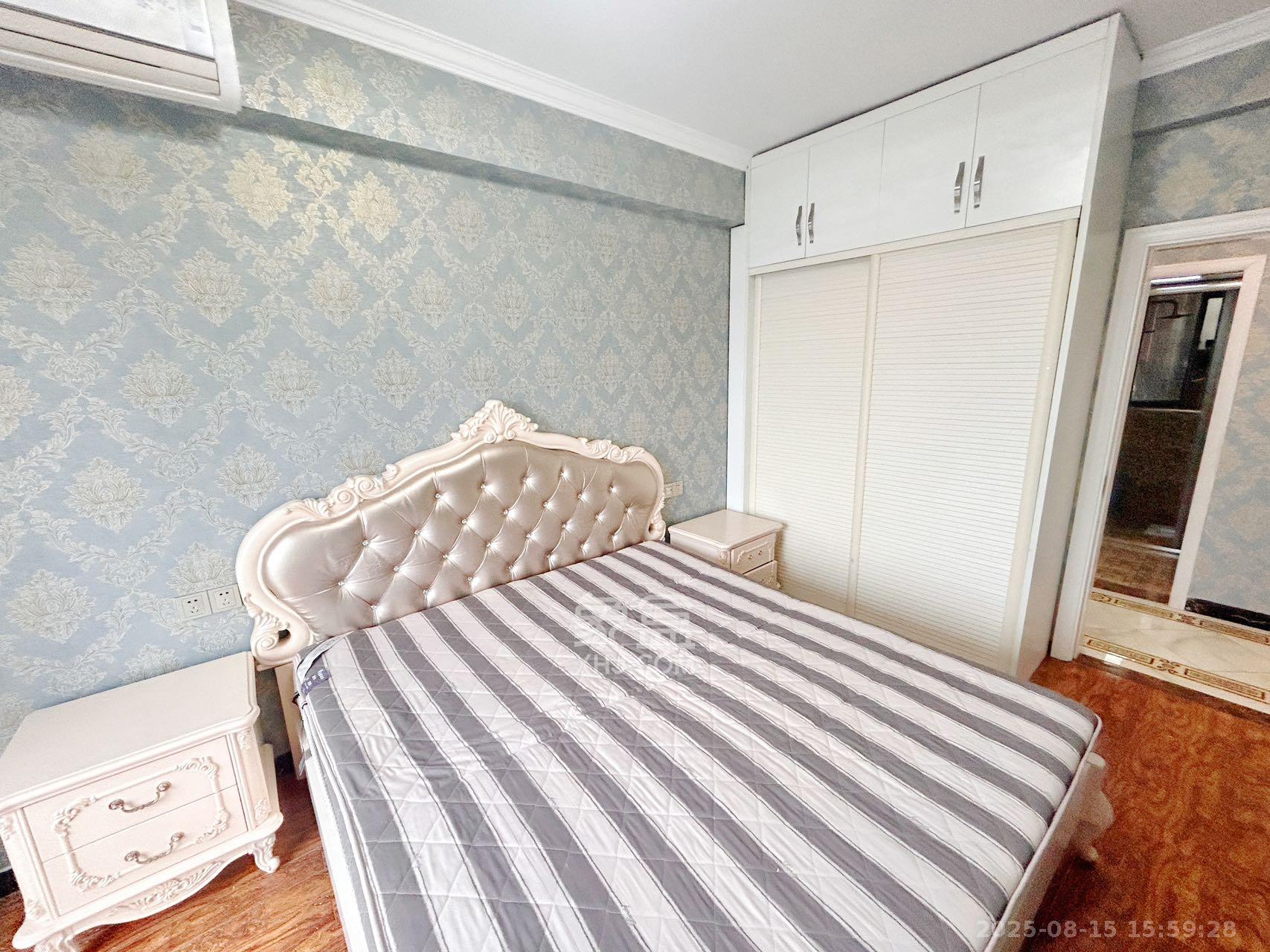 中城丽景香山园 3室2厅1卫 3200.0元/月 中城丽景香山园 3室2厅1卫 3200.0元/月室内图