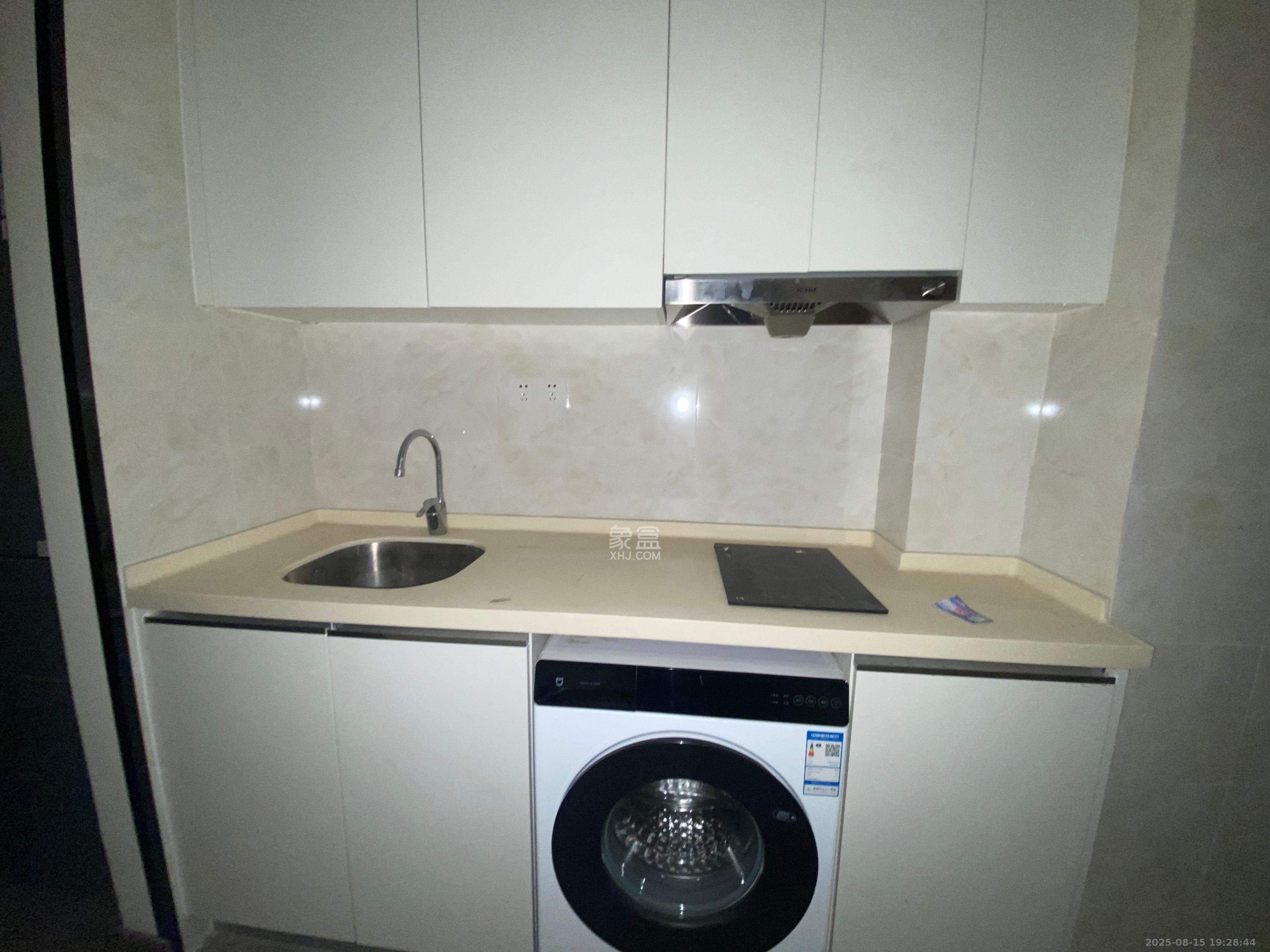 卓越浅水湾  1室1厅1卫    1300.0元/月 卓越浅水湾  1室1厅1卫    1300.0元/月室内图