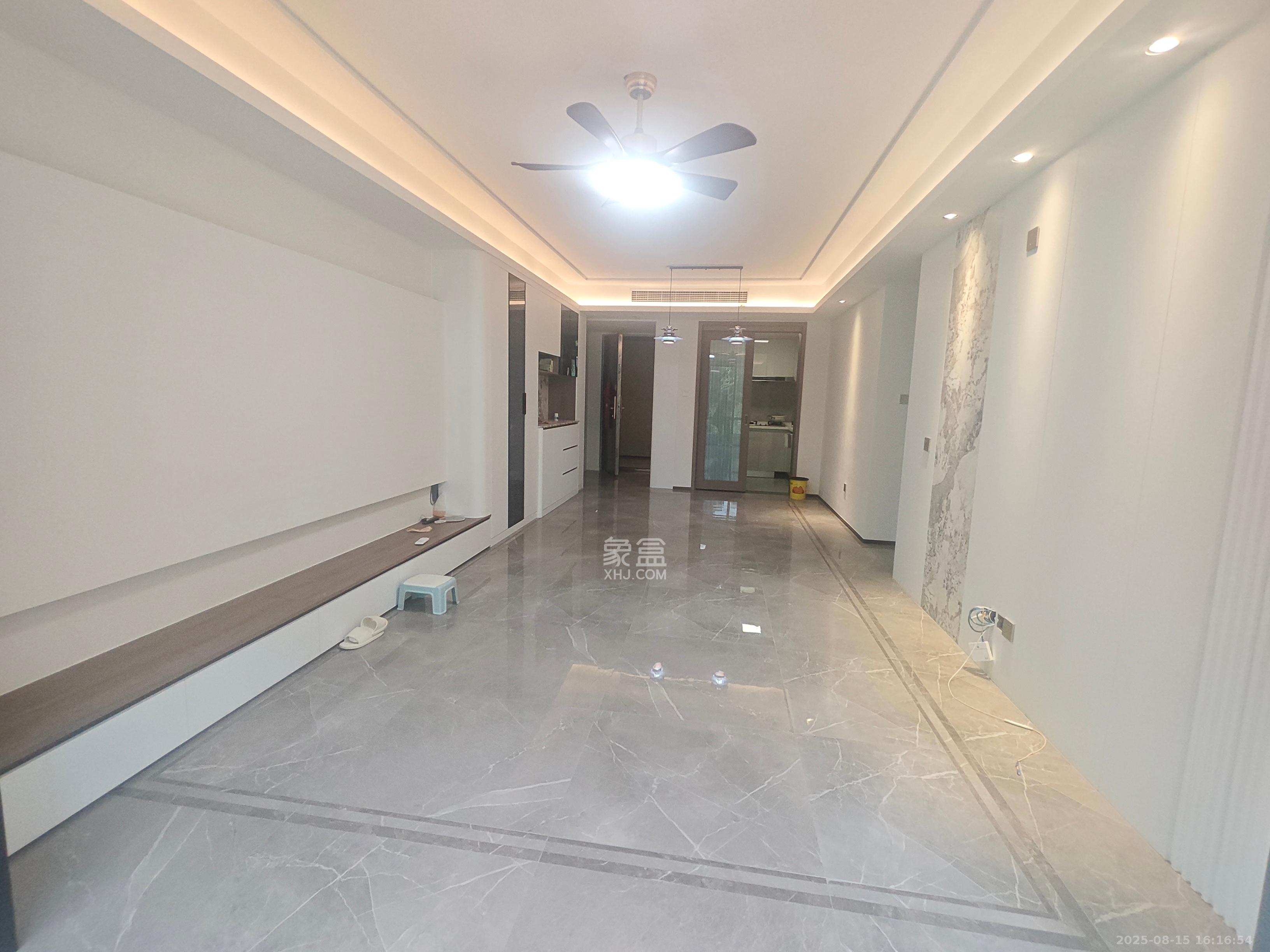 金茂建发泊悦  3室2厅2卫   3800.00元/月