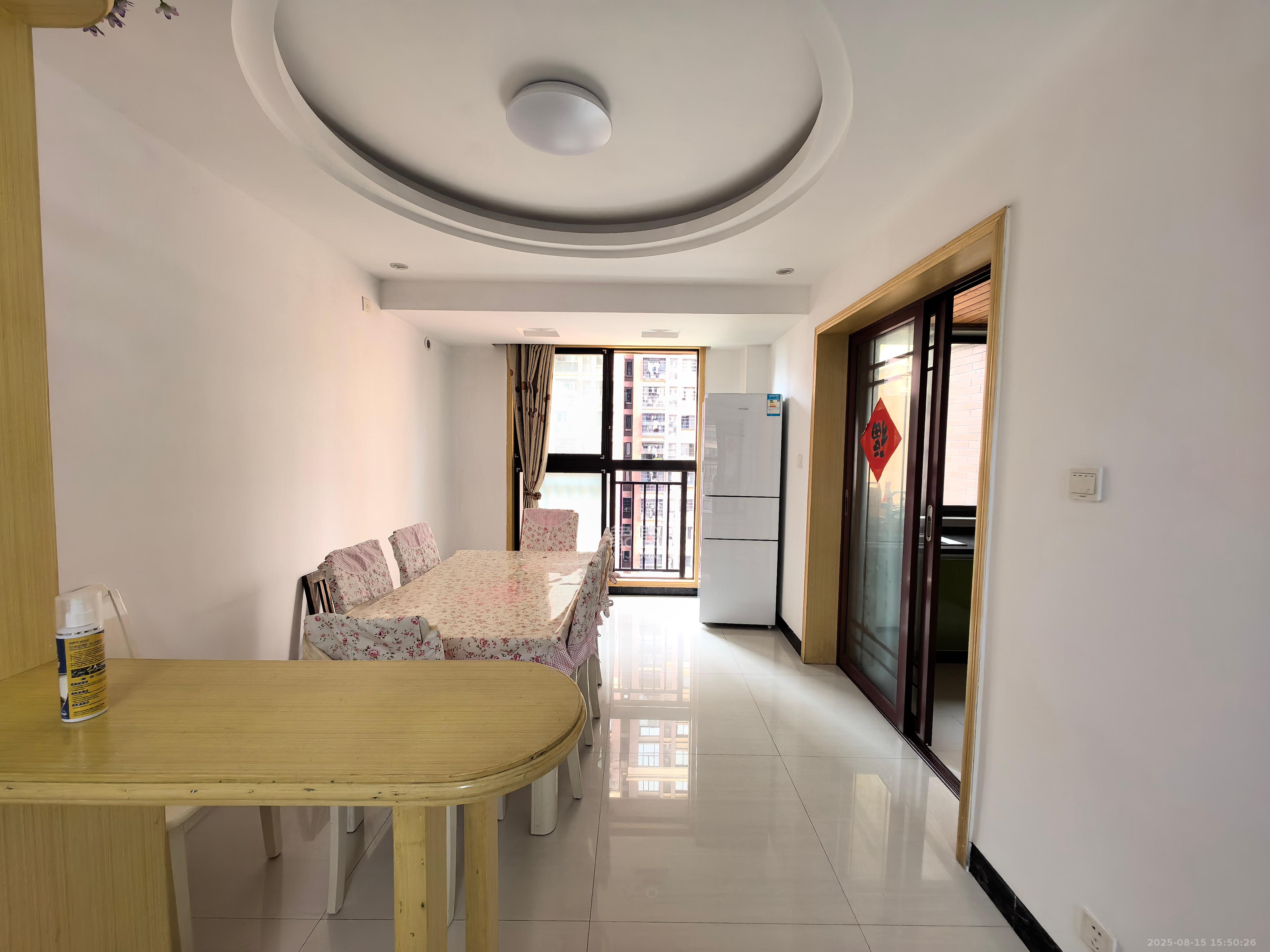 新城国际花都  3室2厅2卫    2000.0元/月 新城国际花都  3室2厅2卫    2000.0元/月室内图1